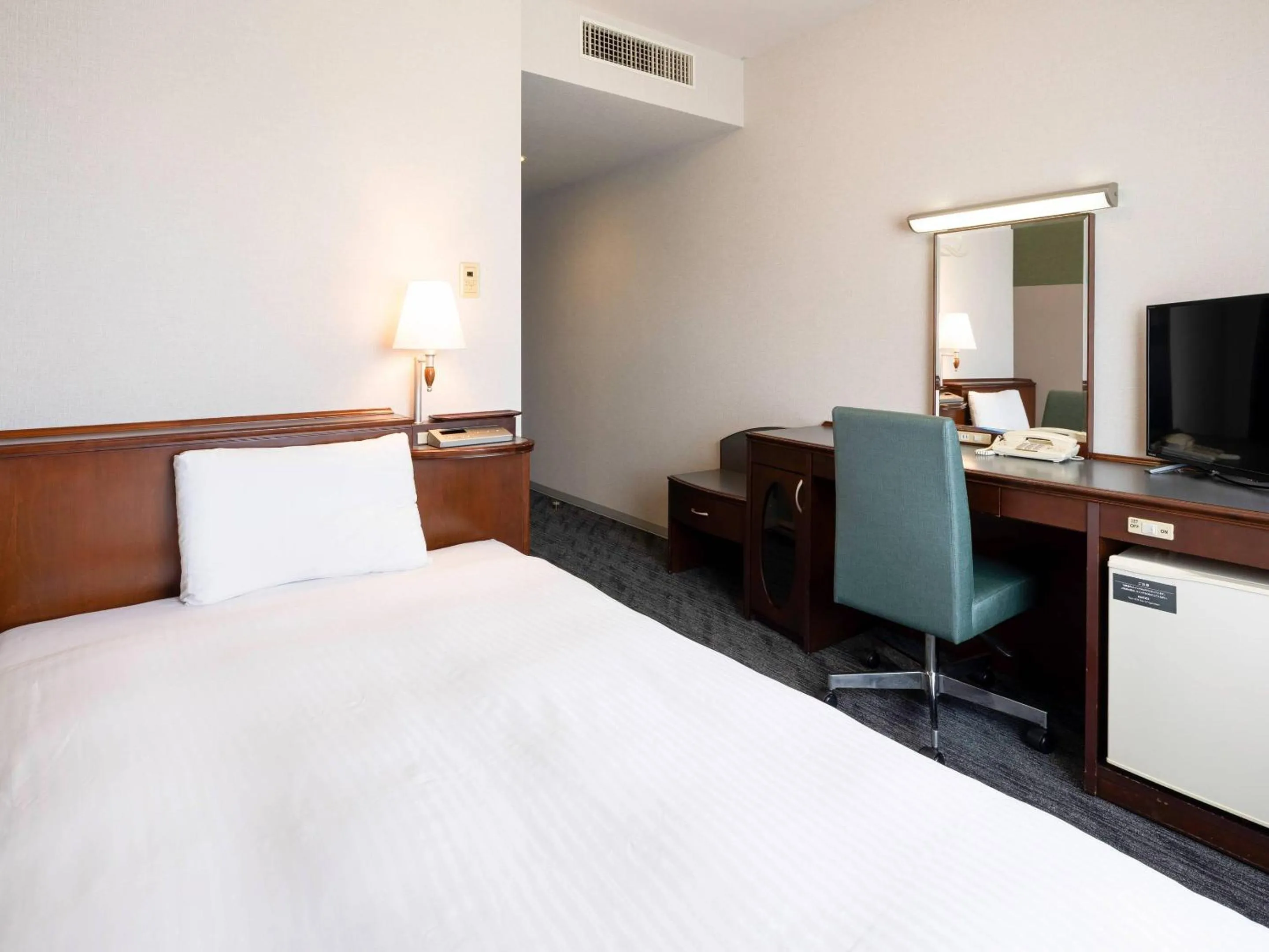 Bedroom, Bed in Comfort Hotel Toyokawa