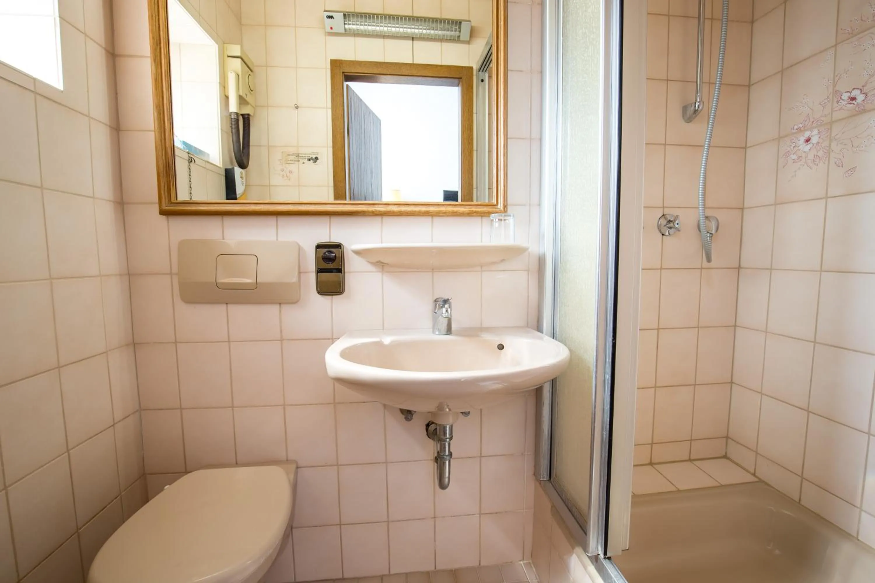 Shower in AAAA Hotelwelt KÜBLER