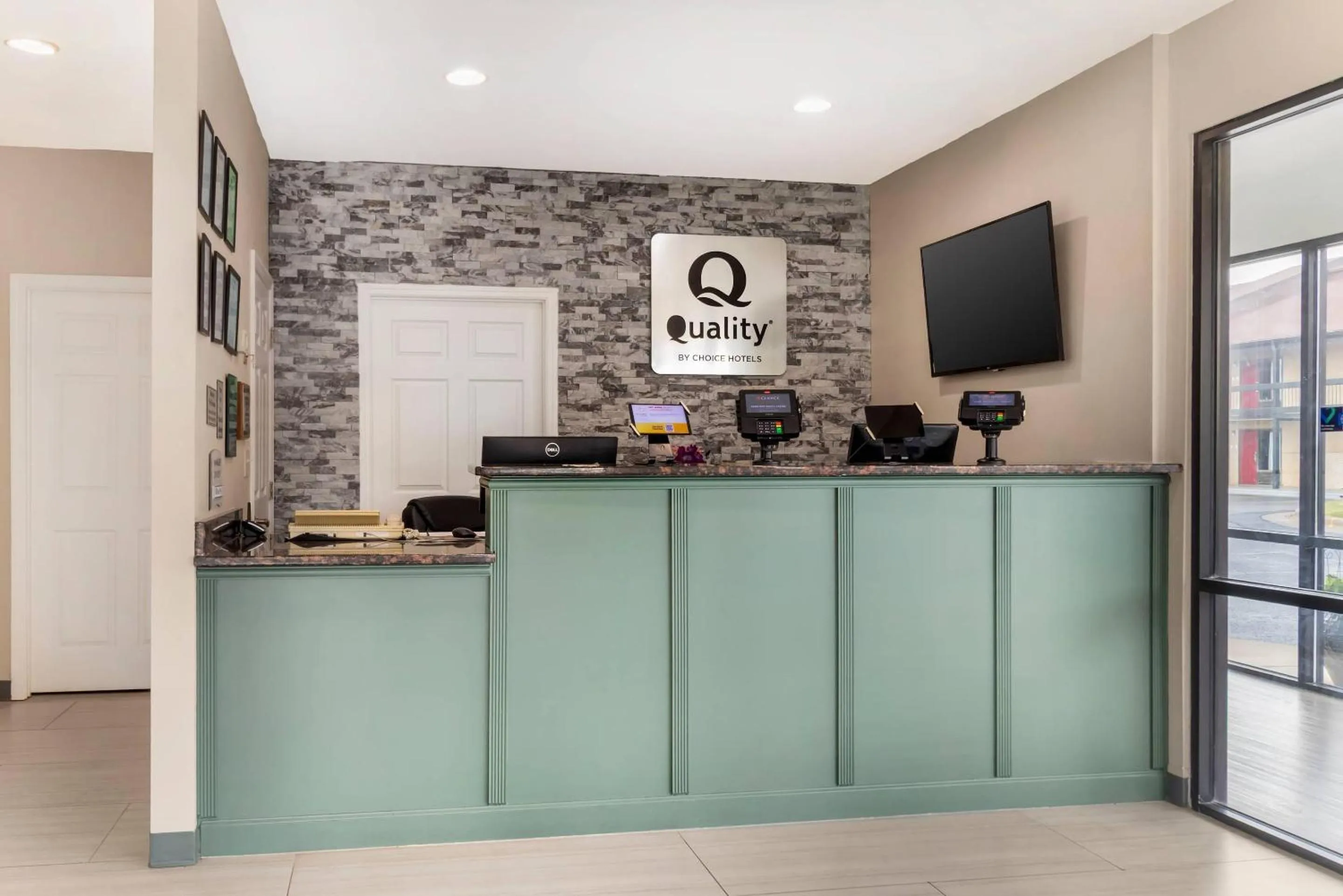 Lobby or reception in Quality Inn Madison - Huntsville