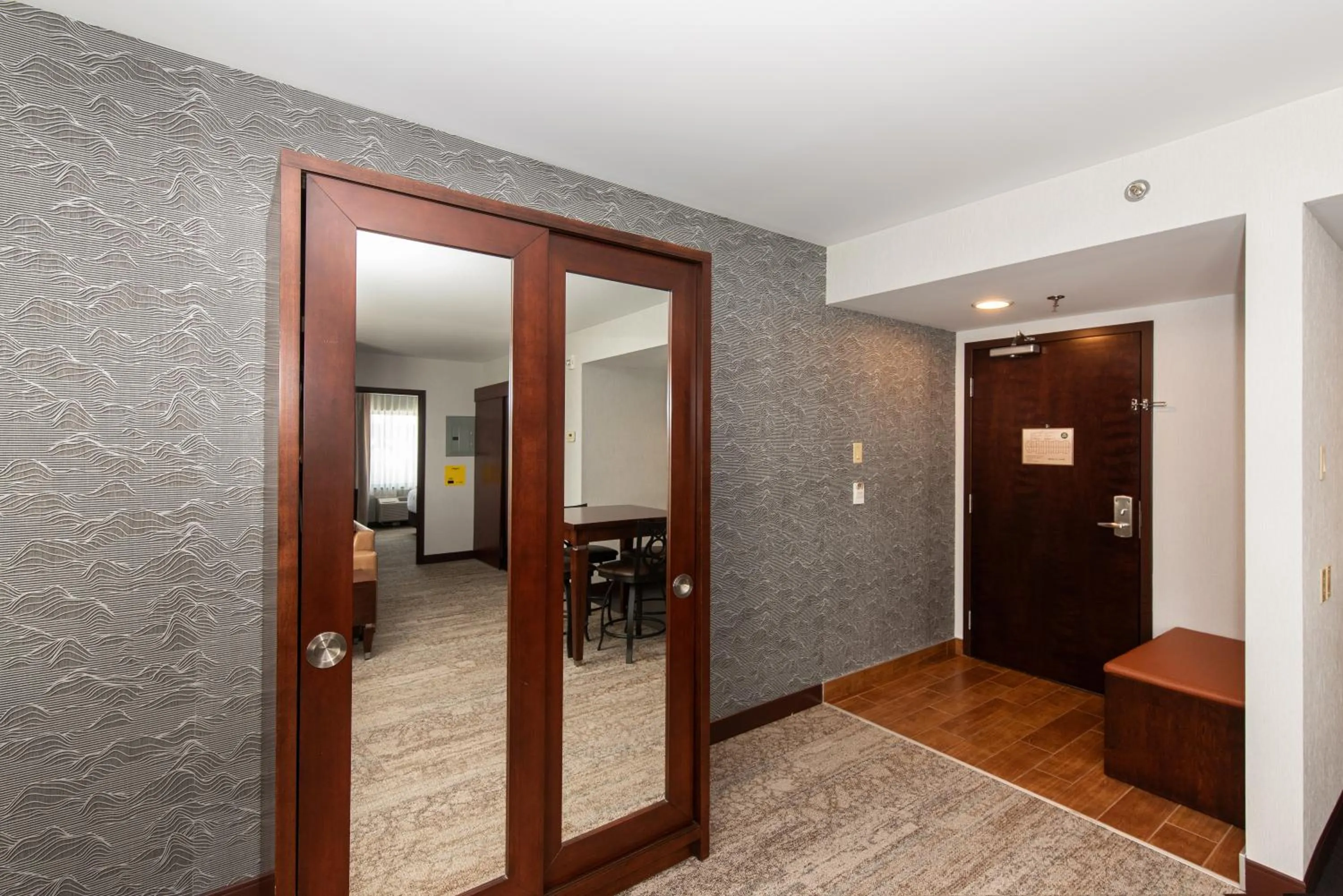 wardrobe in Quality Inn & Suites