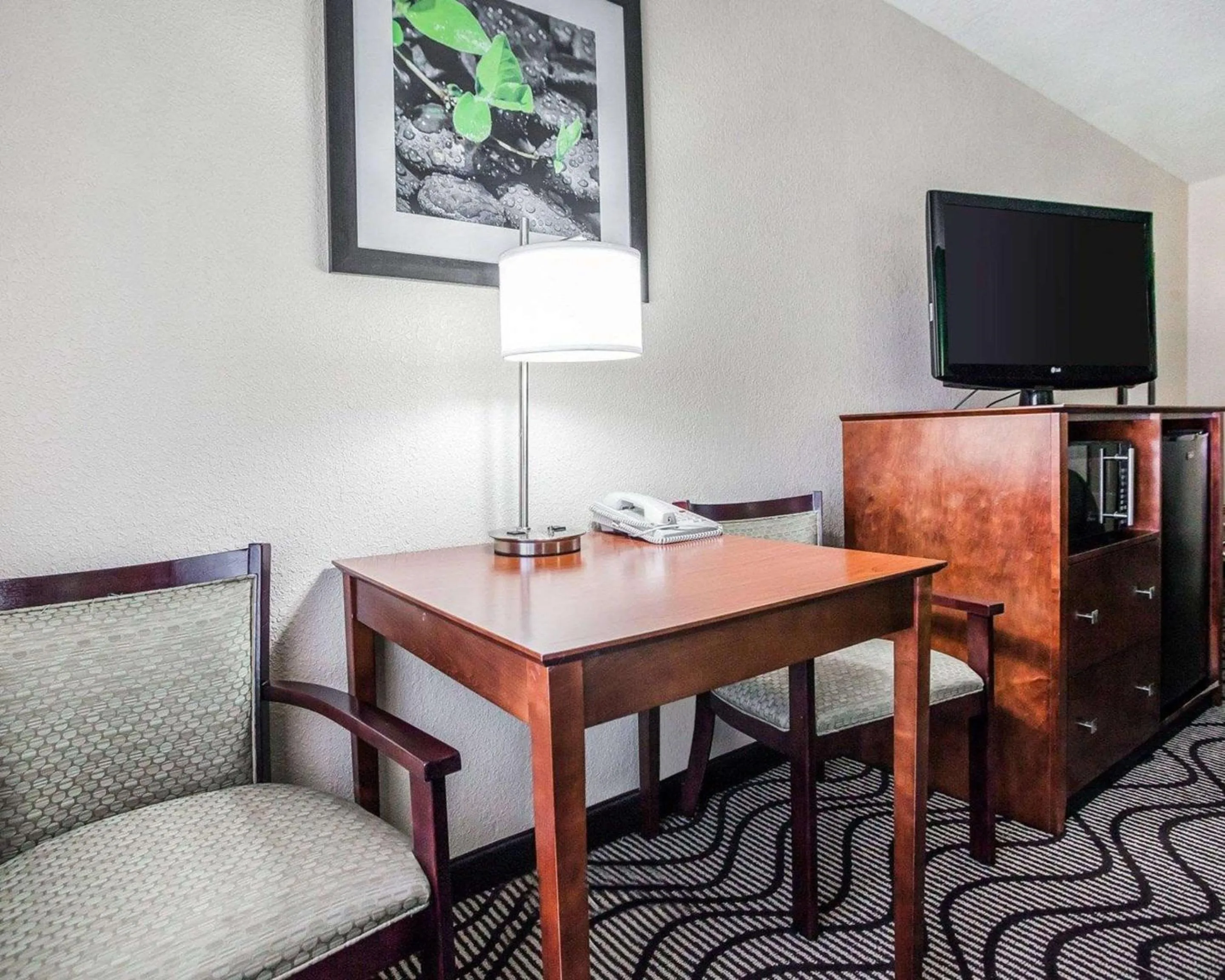 Photo of the whole room in Quality Inn & Suites Altoona - Des Moines