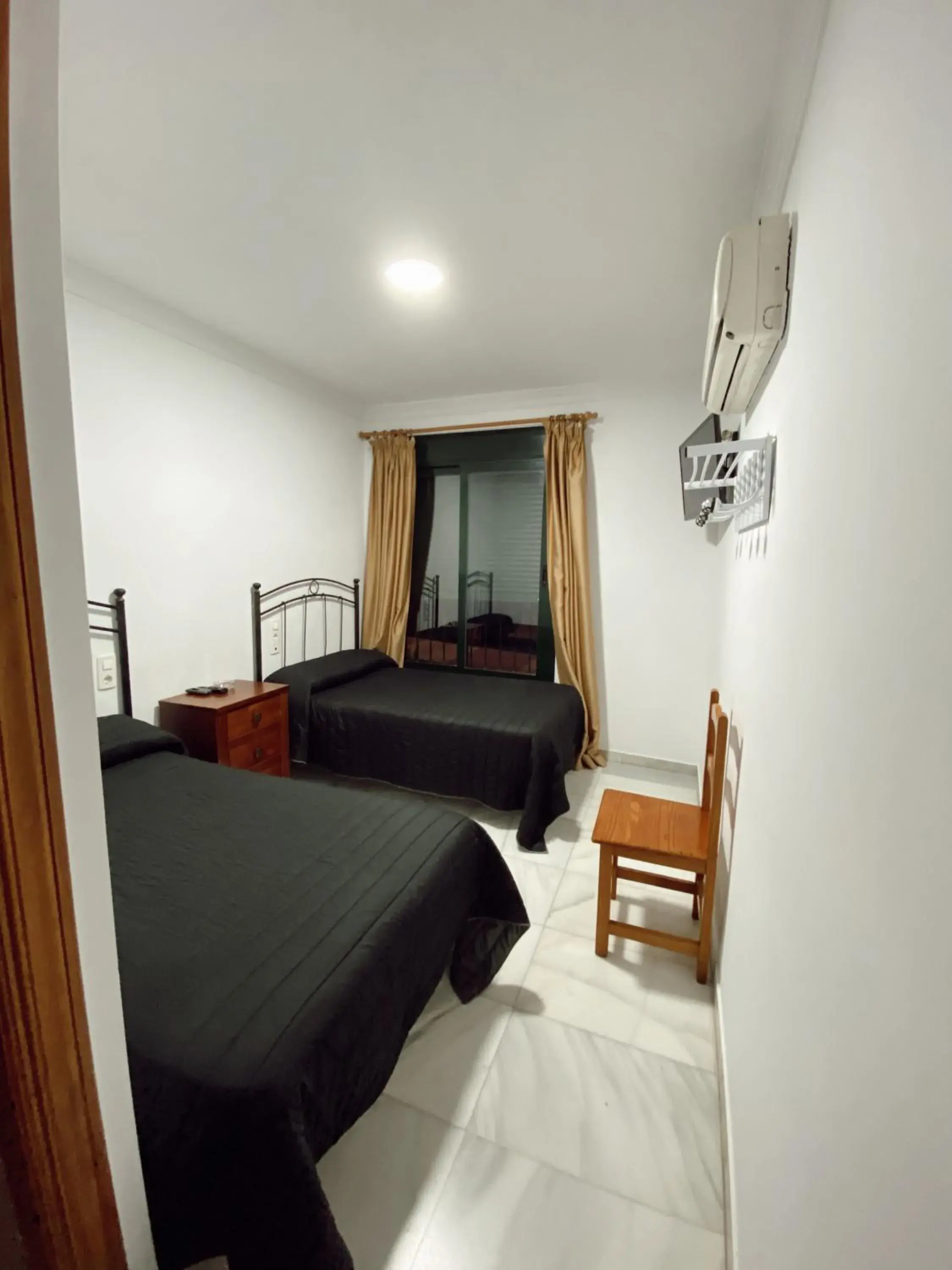 Double Room in HOSTAL EL MOLINO Double Room in HOSTAL EL MOLINO
