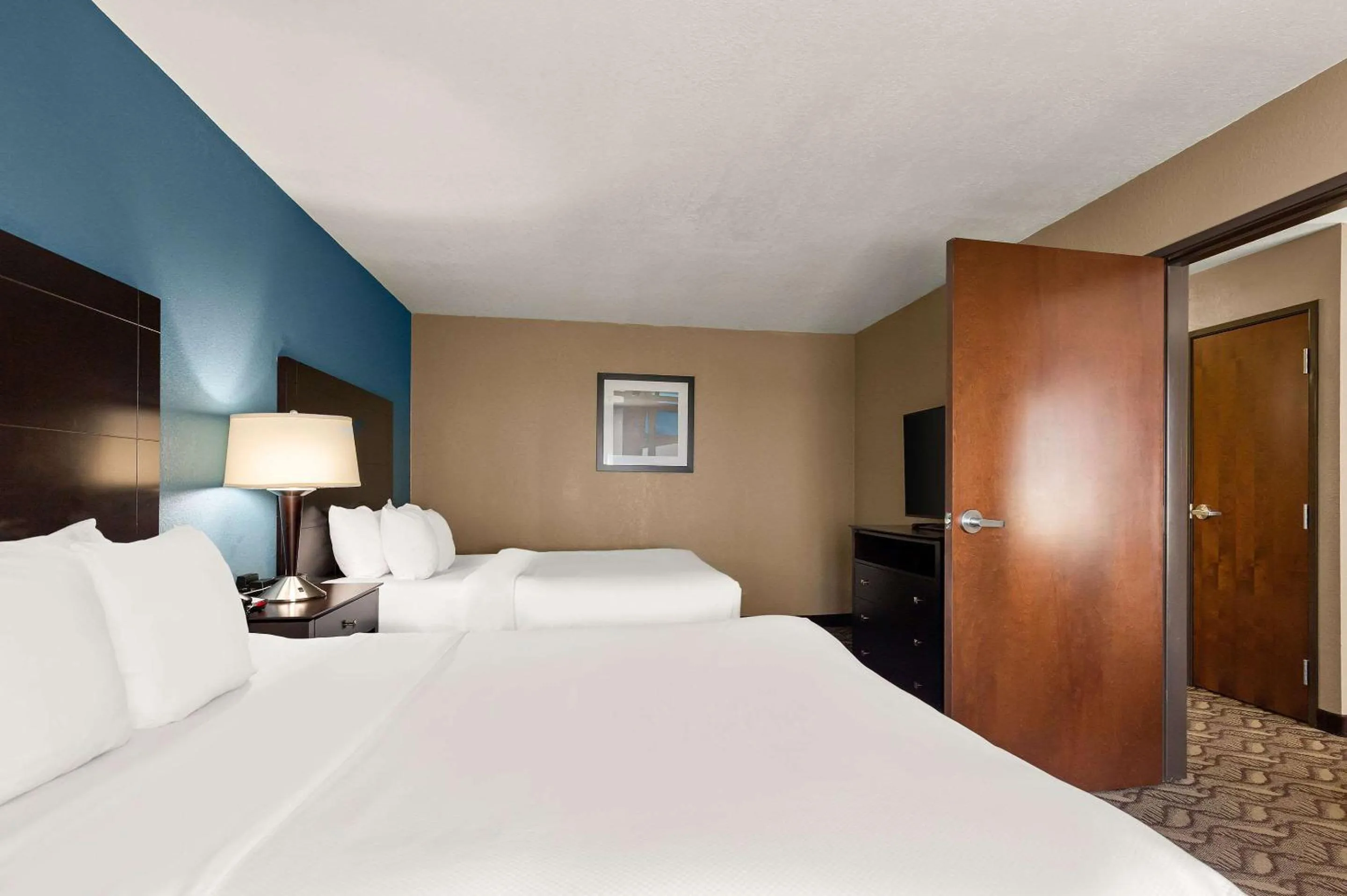 Bedroom, Bed in Comfort Inn & Suites Springfield I-55