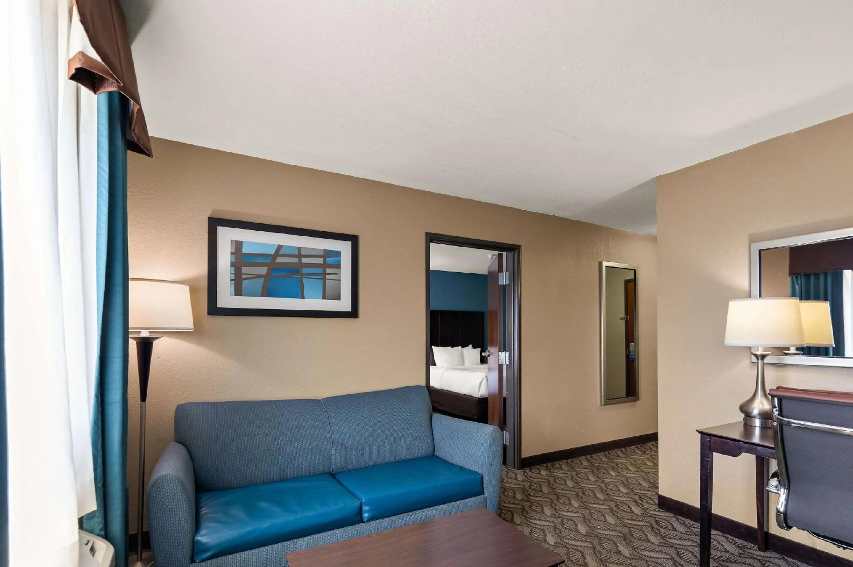 Bedroom, Bed in Comfort Inn & Suites Springfield I-55