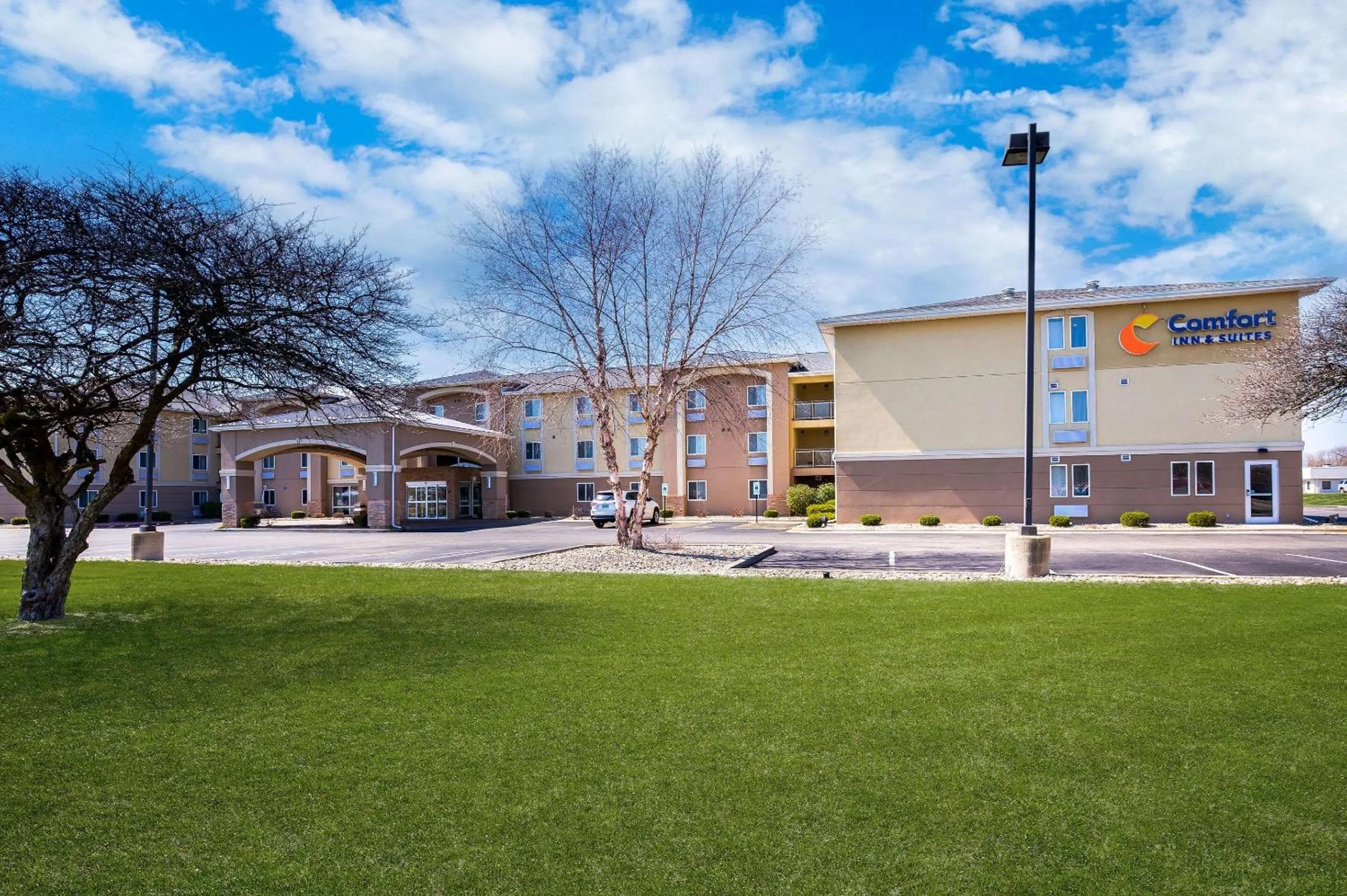 Property building in Comfort Inn & Suites Springfield I-55