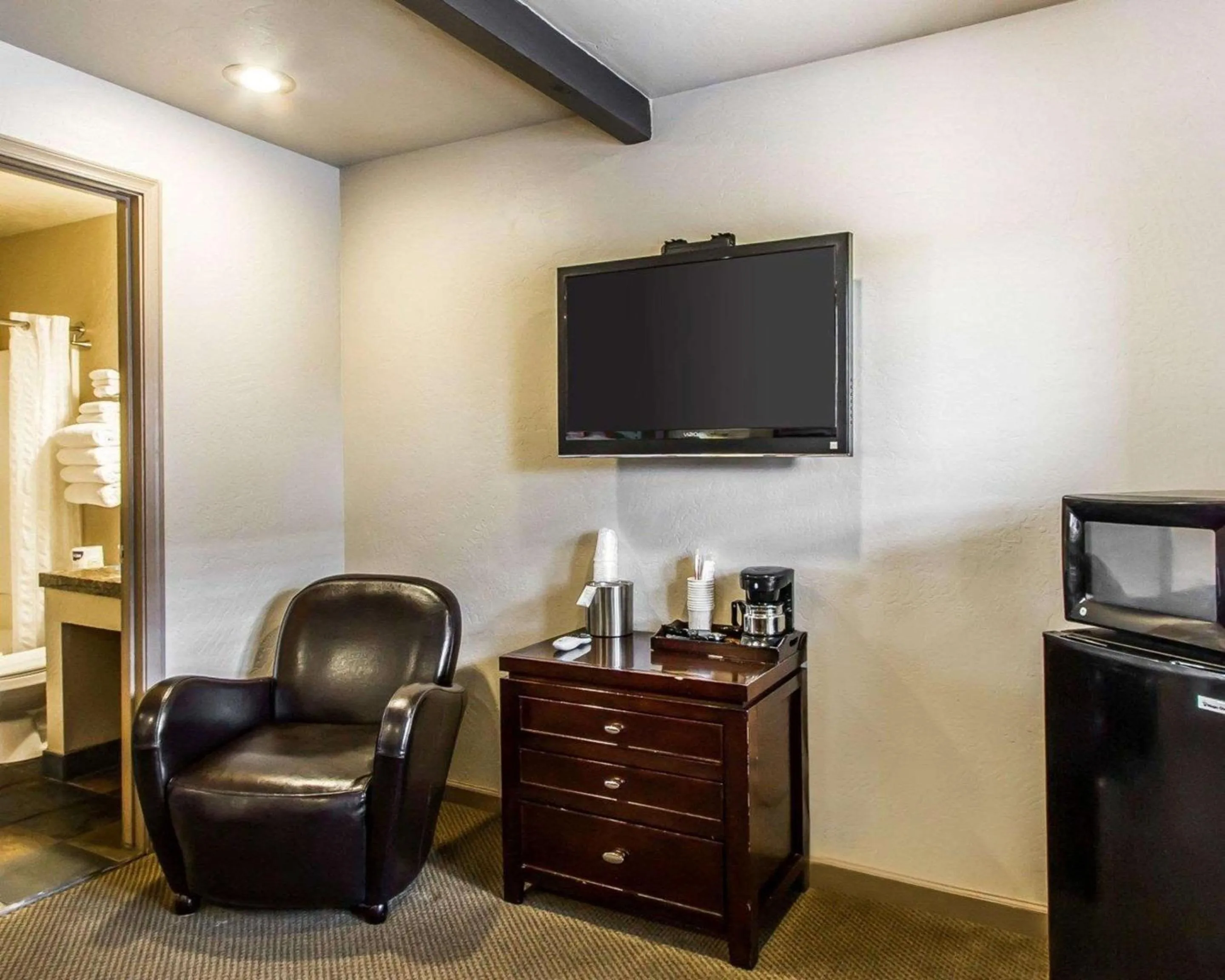 Bedroom in Rodeway Inn & Suites Williams Downtowner-Rte 66