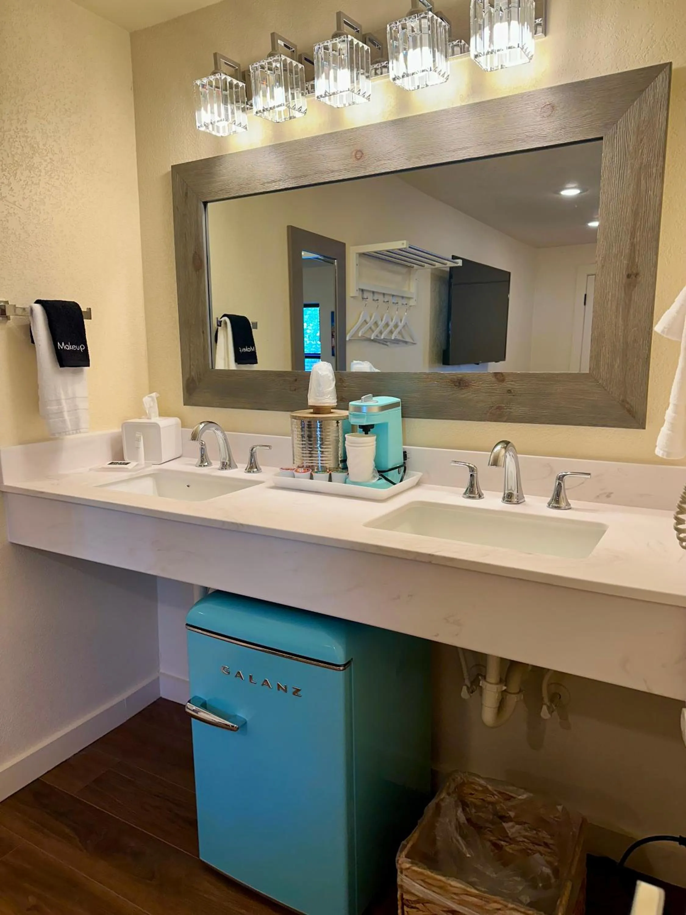 Bathroom in Rodeway Inn & Suites Williams Downtowner-Rte 66