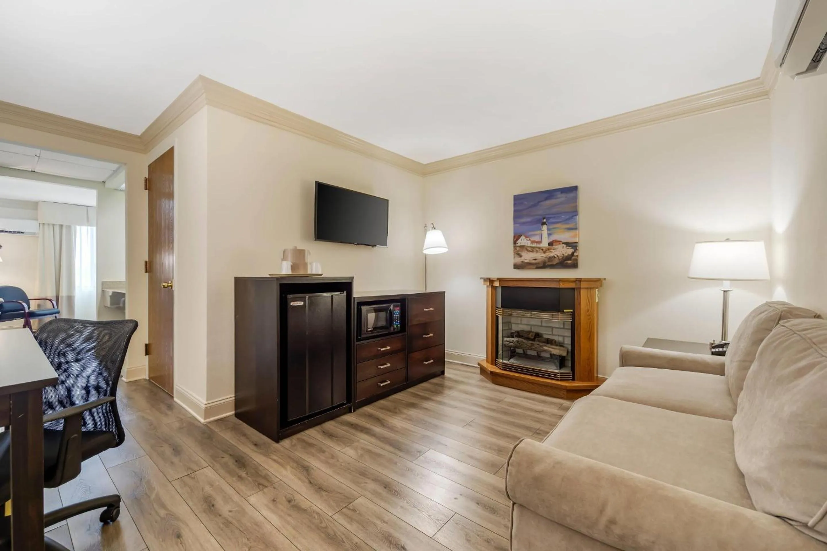 Bedroom in Clarion Hotel & Conference Center Toms River