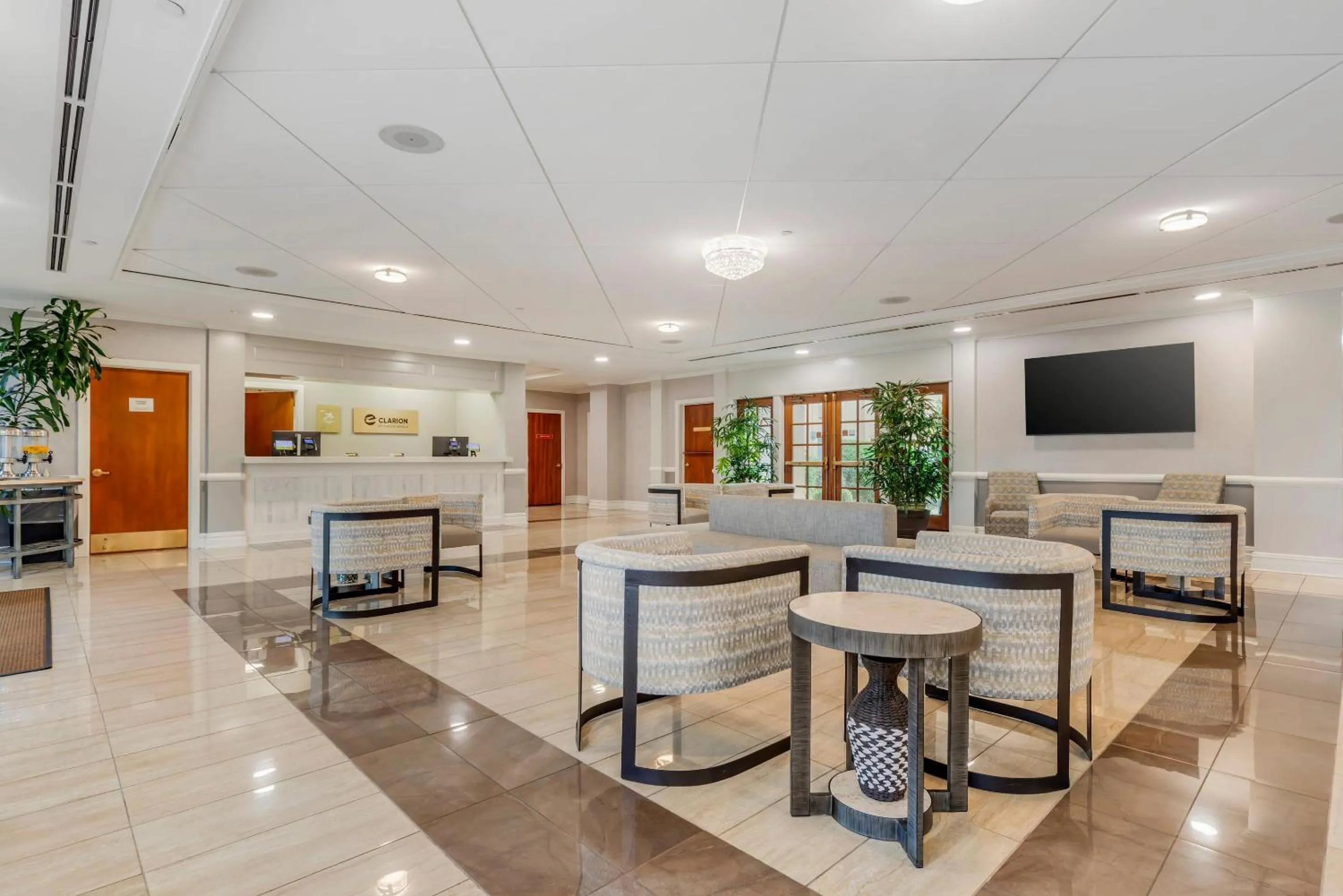 Lobby or reception in Clarion Hotel & Conference Center Toms River