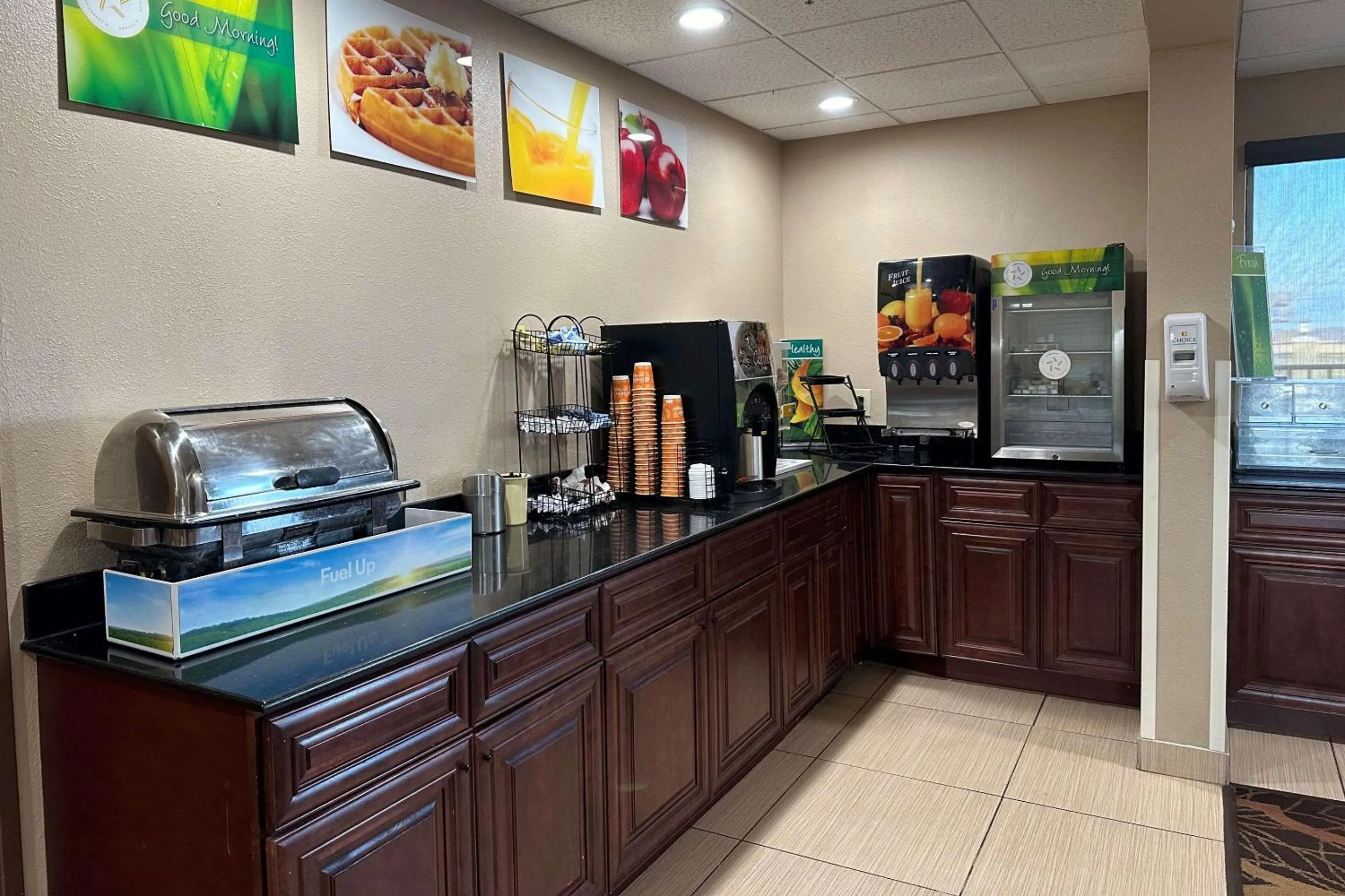 Breakfast in Quality Inn Perryville I-55