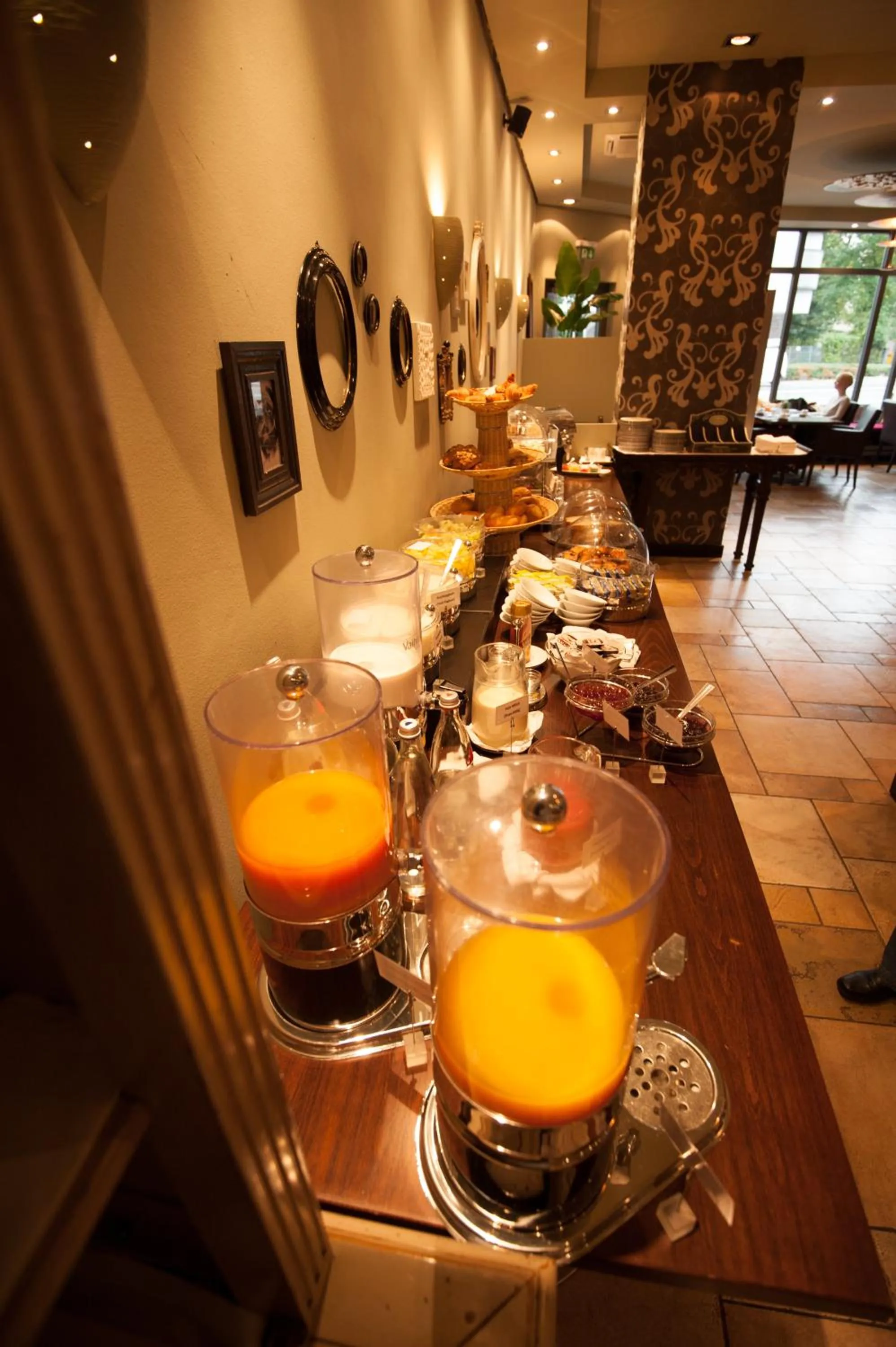 Food and drinks in Turm Hotel