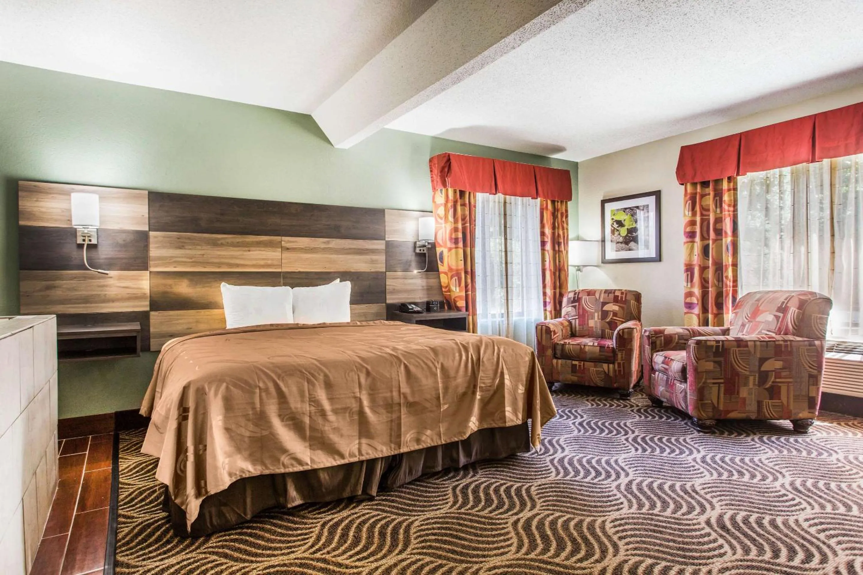 Bedroom, Bed in Quality Inn Black Mountain-Asheville East
