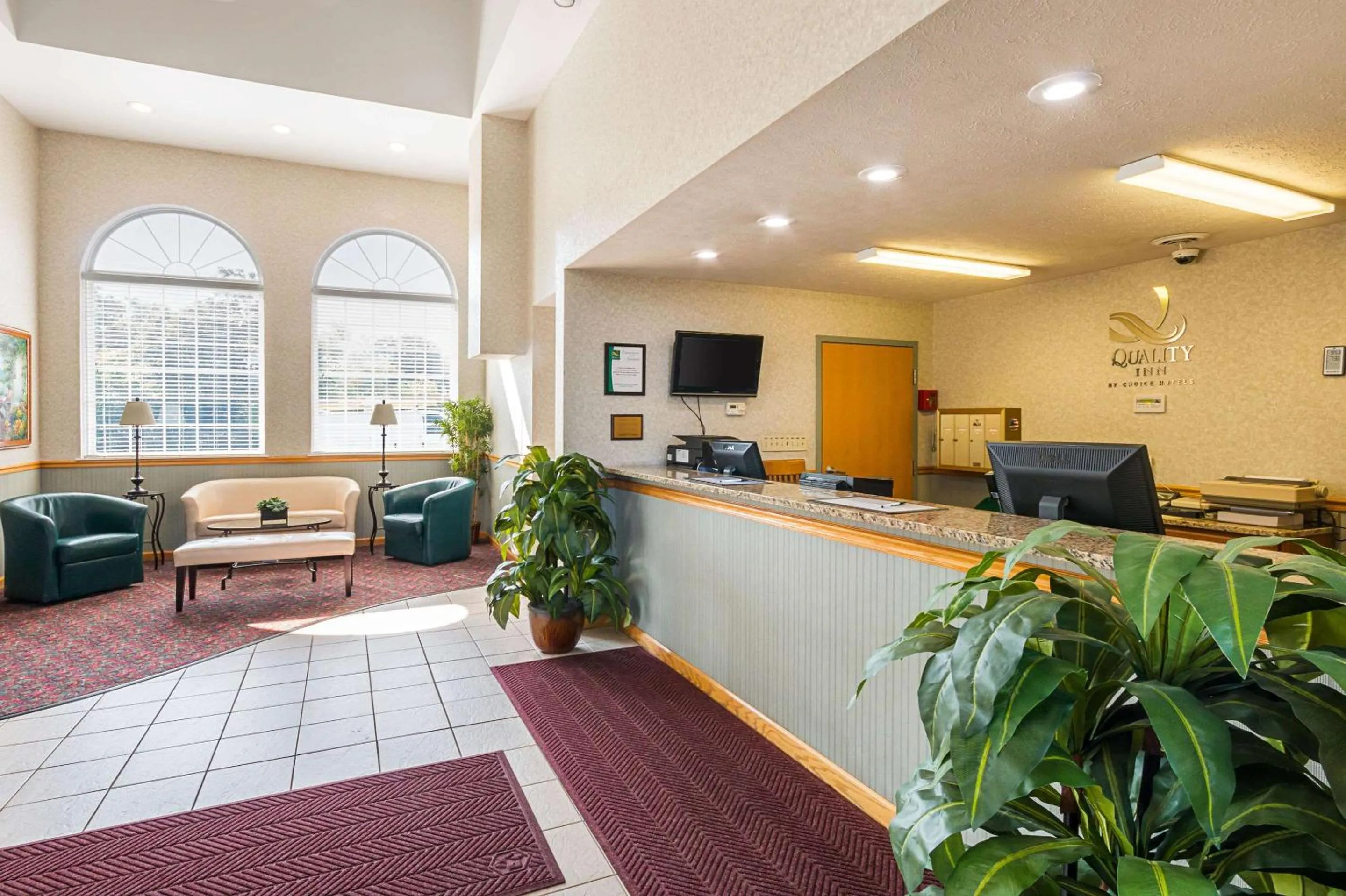Lobby or reception in Quality Inn Weston