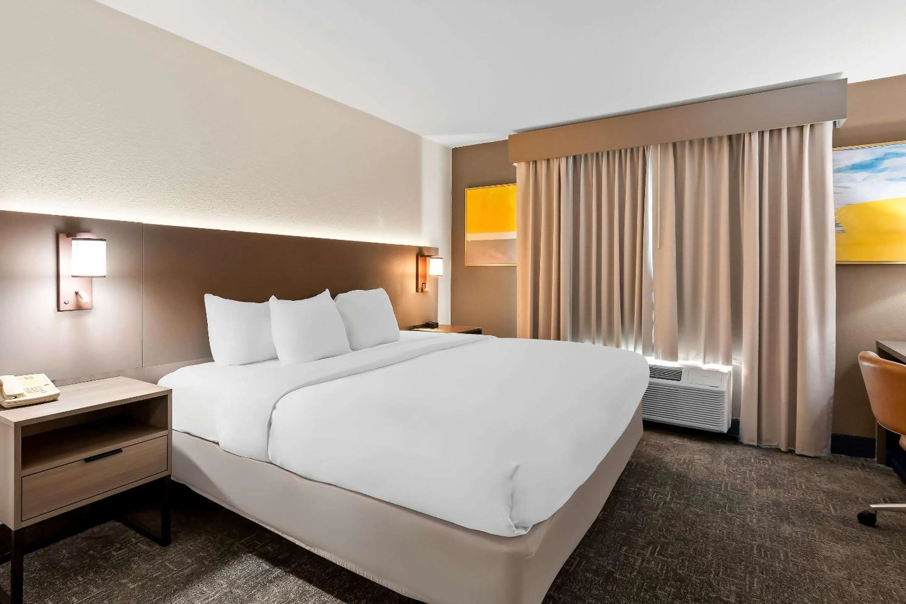 Bedroom, Bed in Comfort Inn & Suites Elk City South