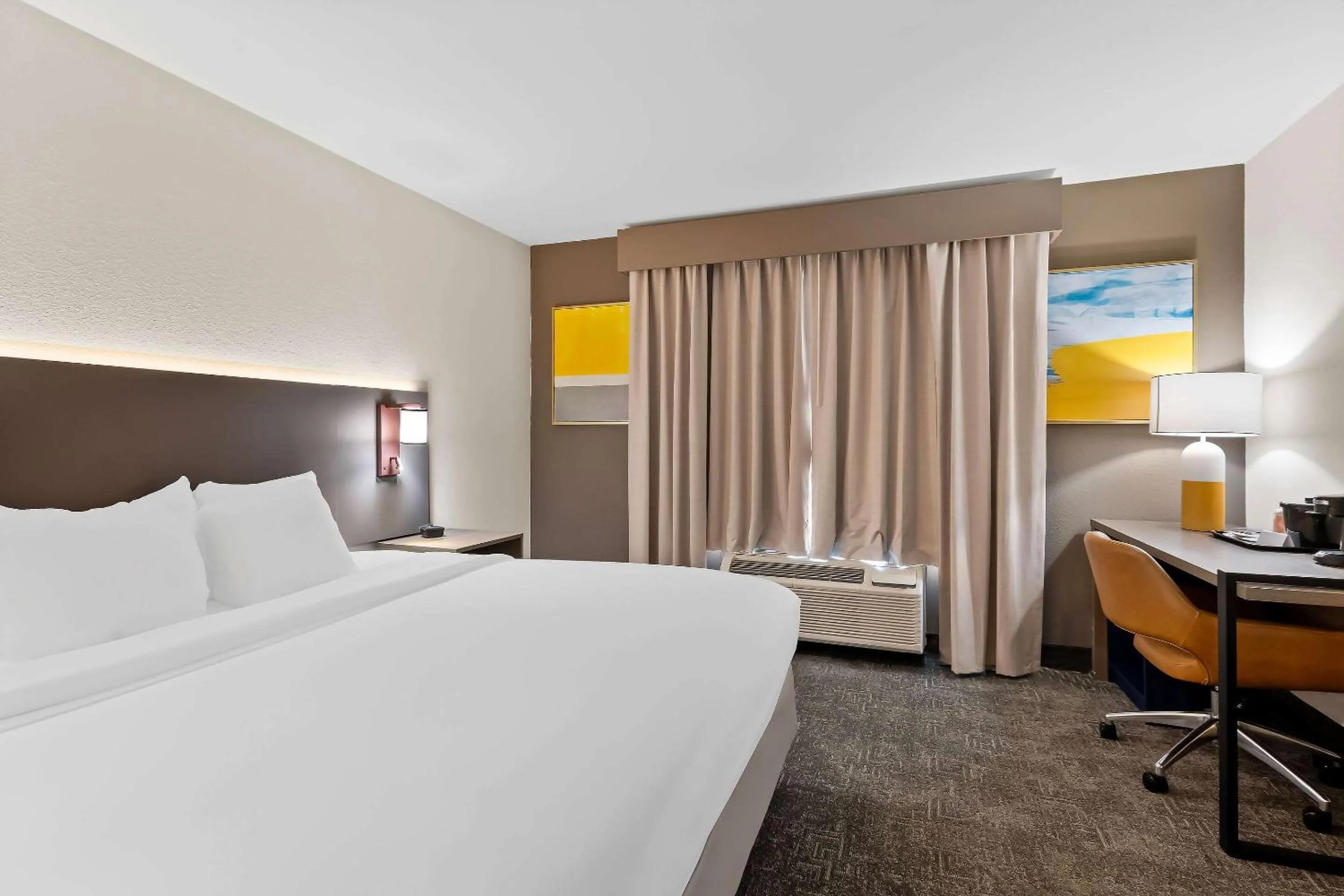 Bedroom, Bed in Comfort Inn & Suites Elk City South