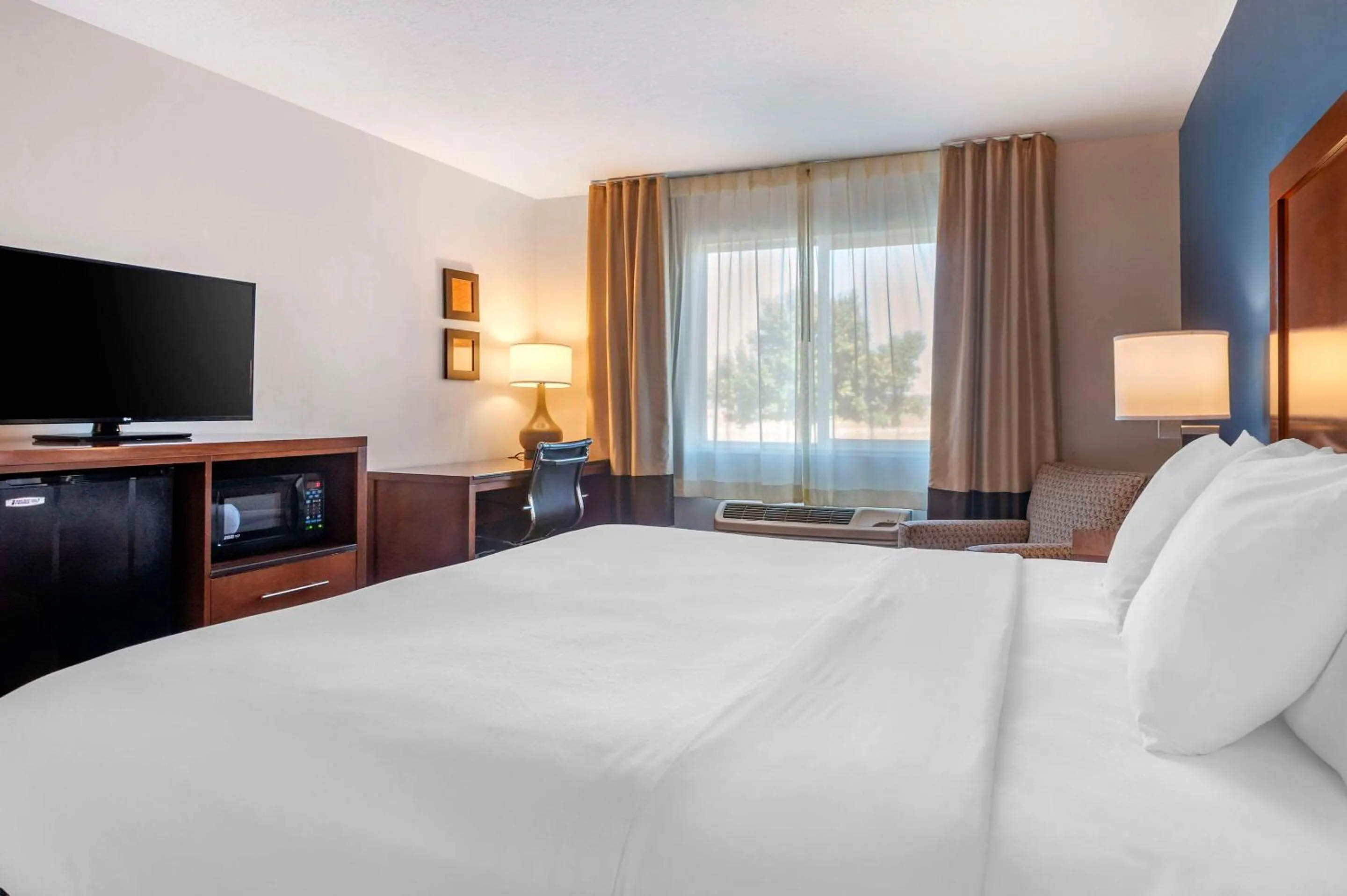 Bedroom, Bed in Comfort Inn & Suites Beaver - Interstate 15 North