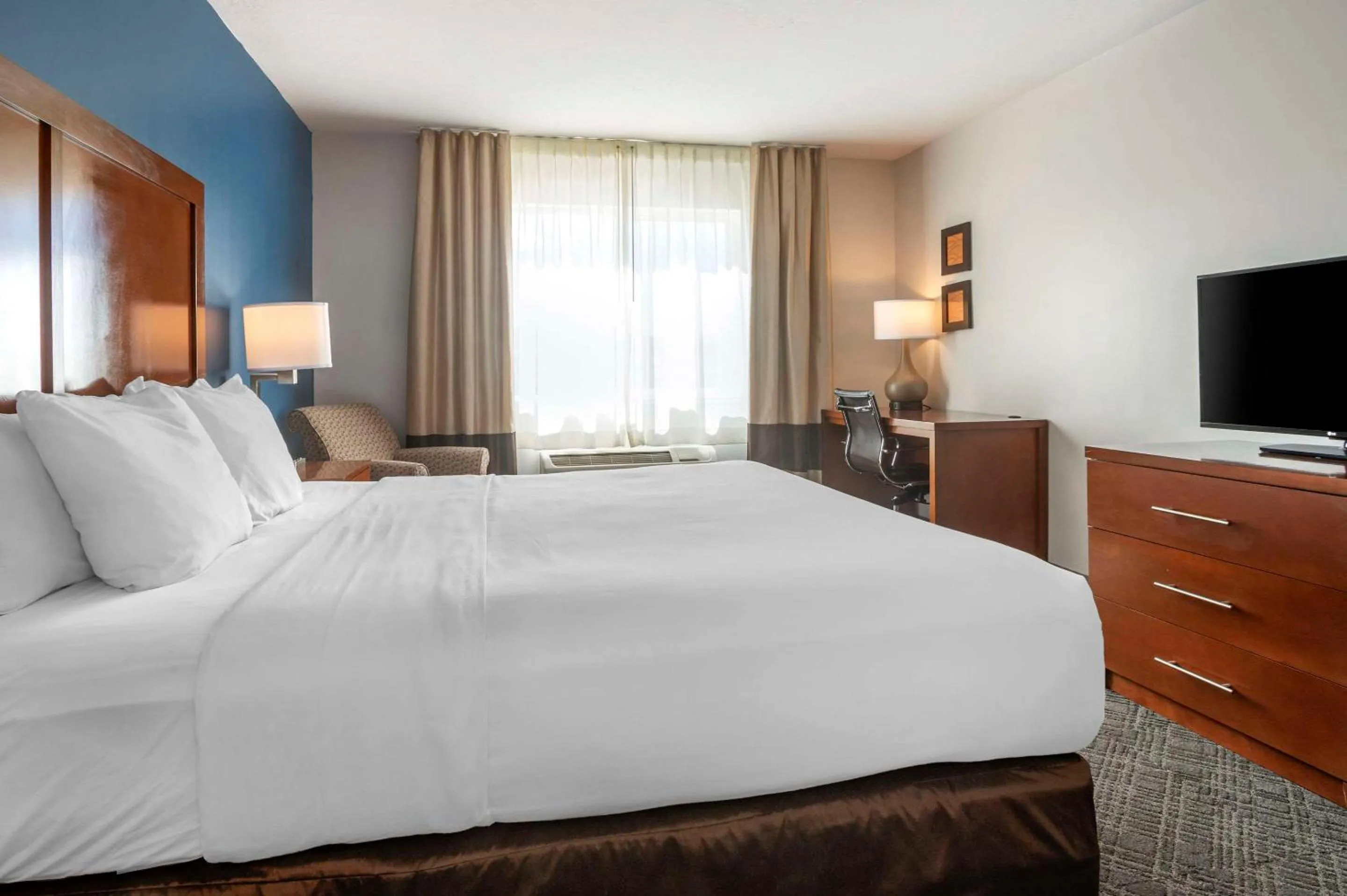 Bedroom, Bed in Comfort Inn & Suites Beaver - Interstate 15 North