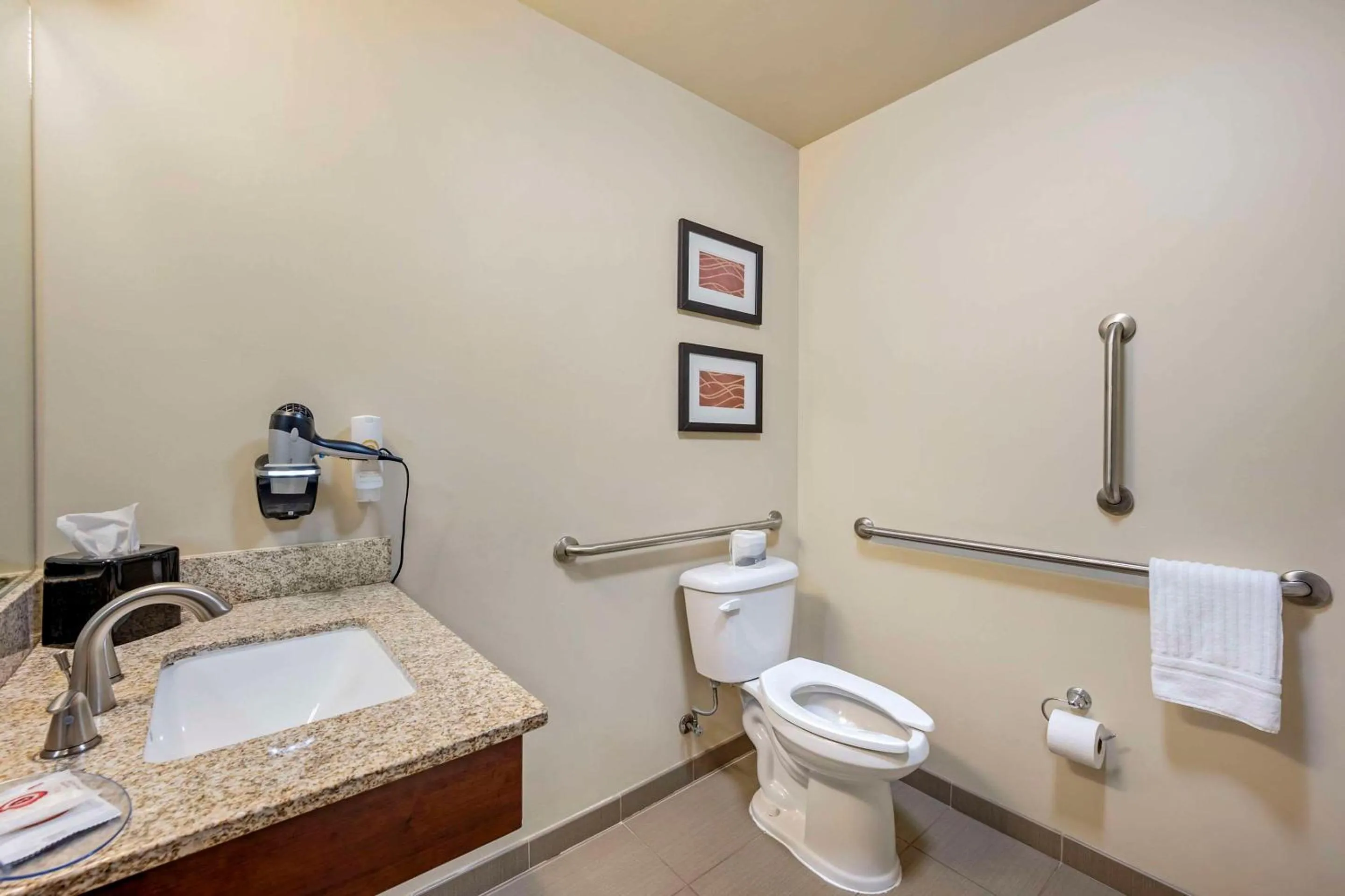 Bedroom in Comfort Inn & Suites