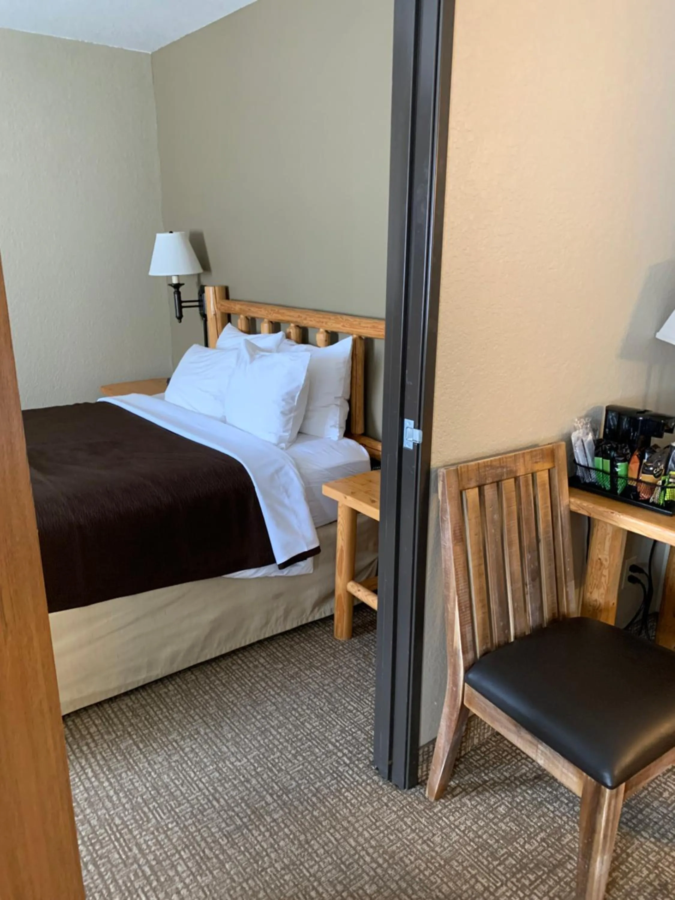 Bed in The Antler Lodge - Gardiner