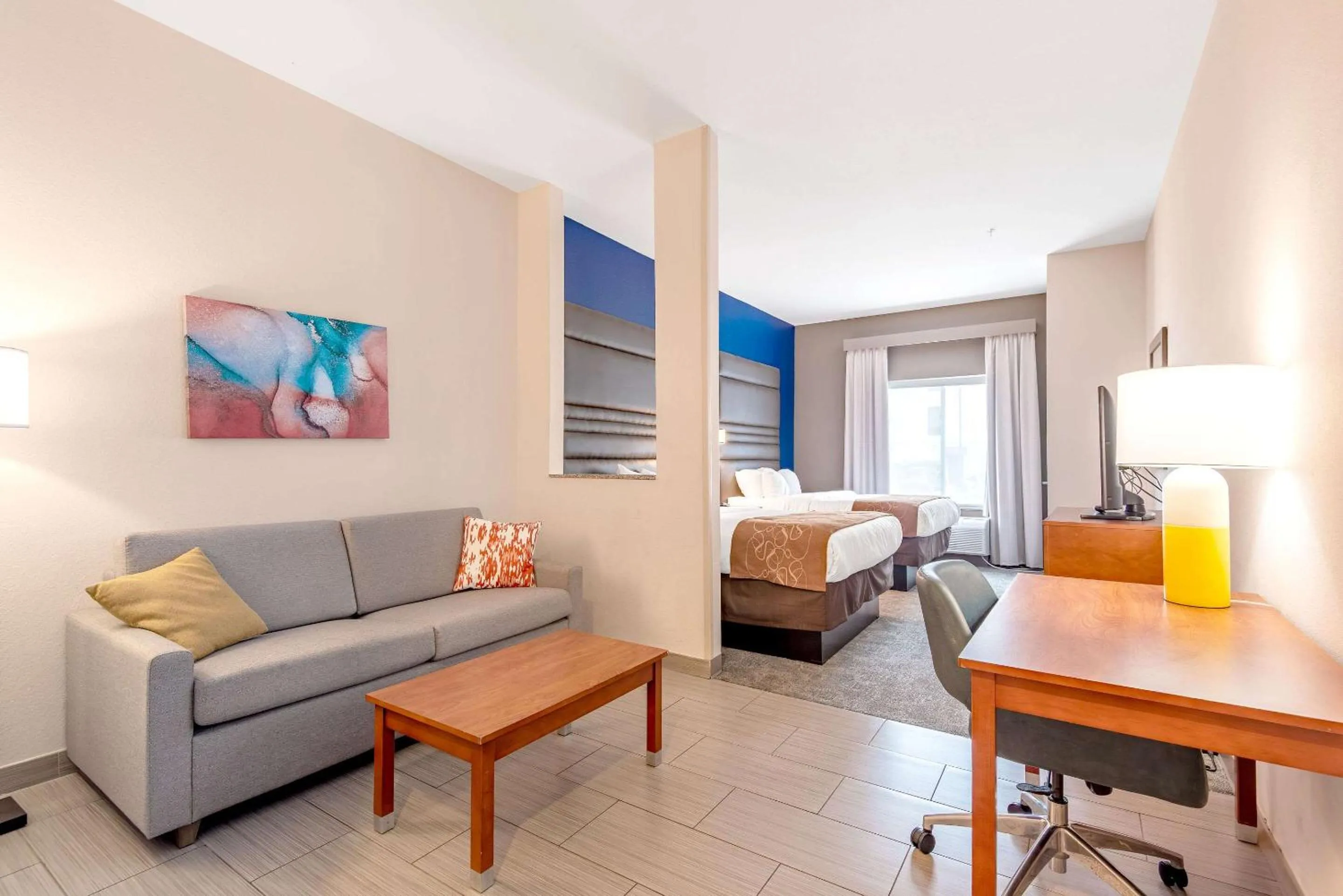 Bedroom, Bed in Comfort Suites Denham Springs