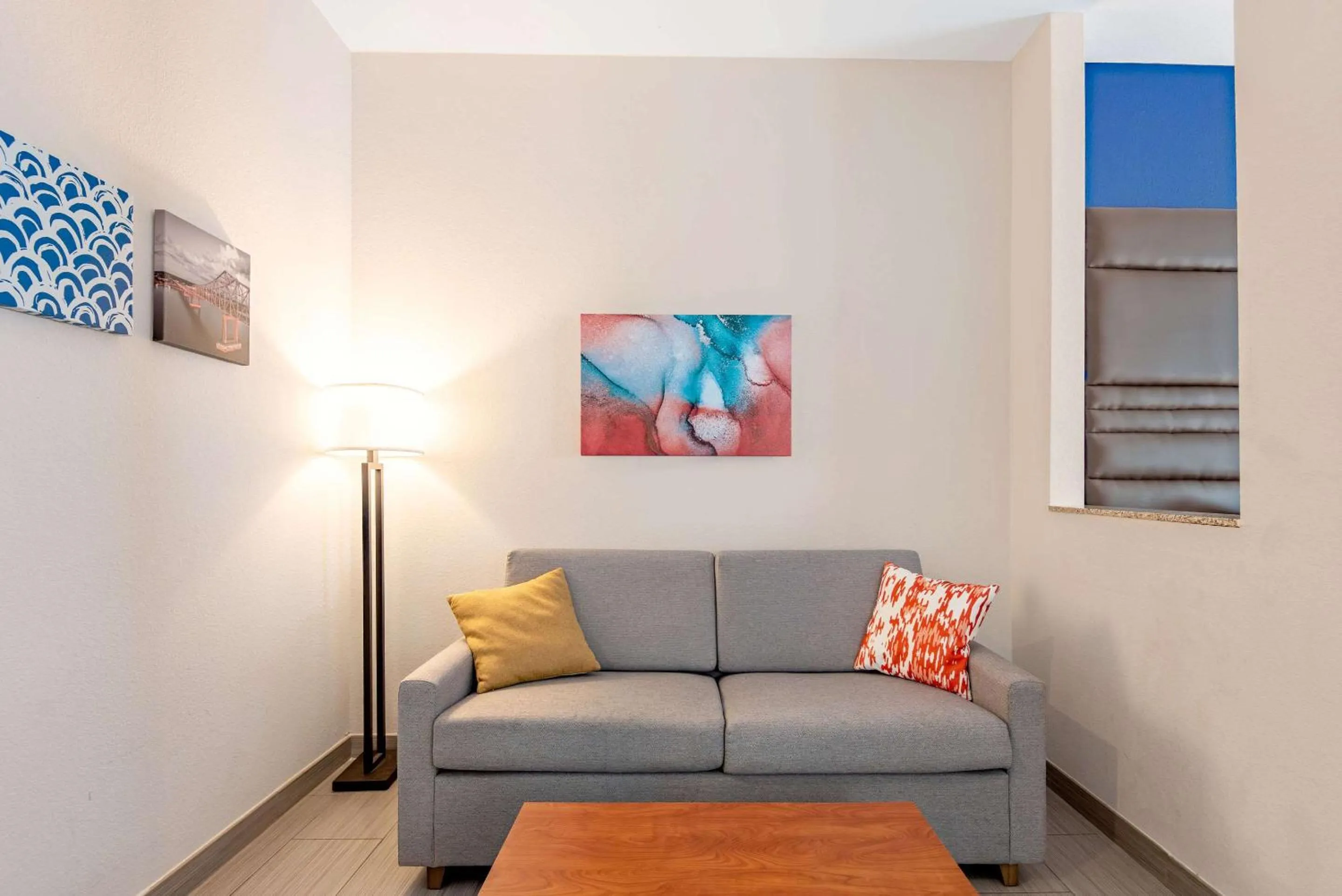 Bedroom in Comfort Suites Denham Springs