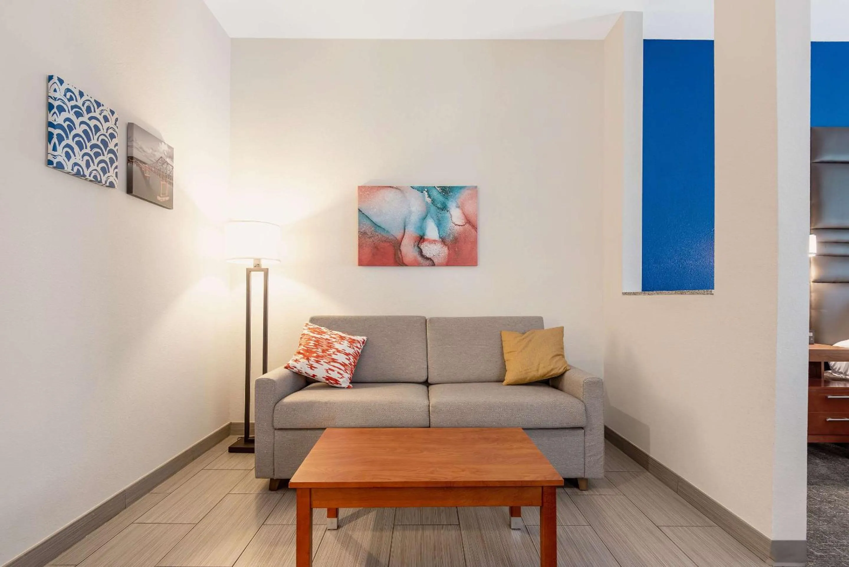 Bedroom in Comfort Suites Denham Springs