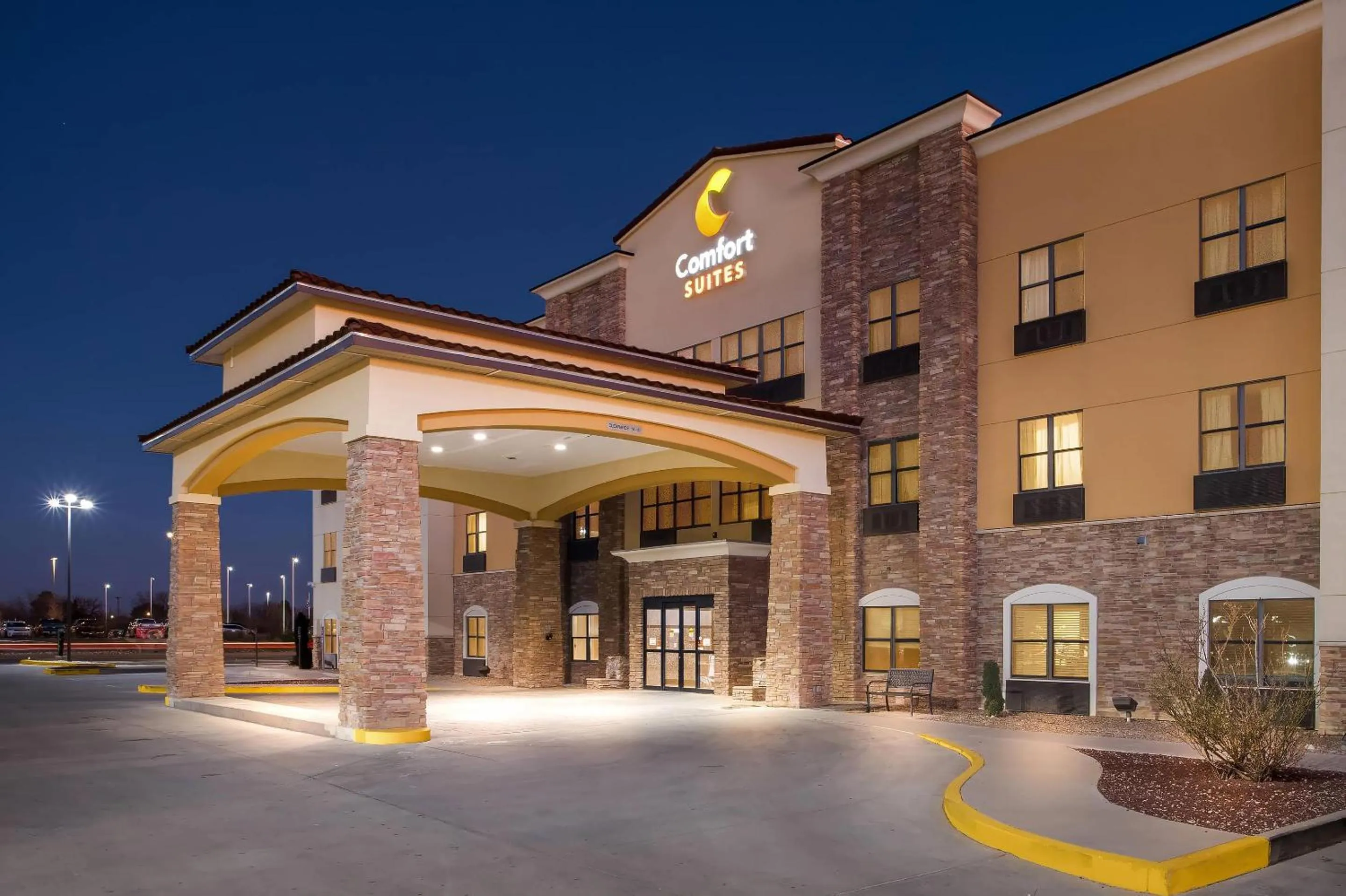 Property building in Comfort Suites Roswell North