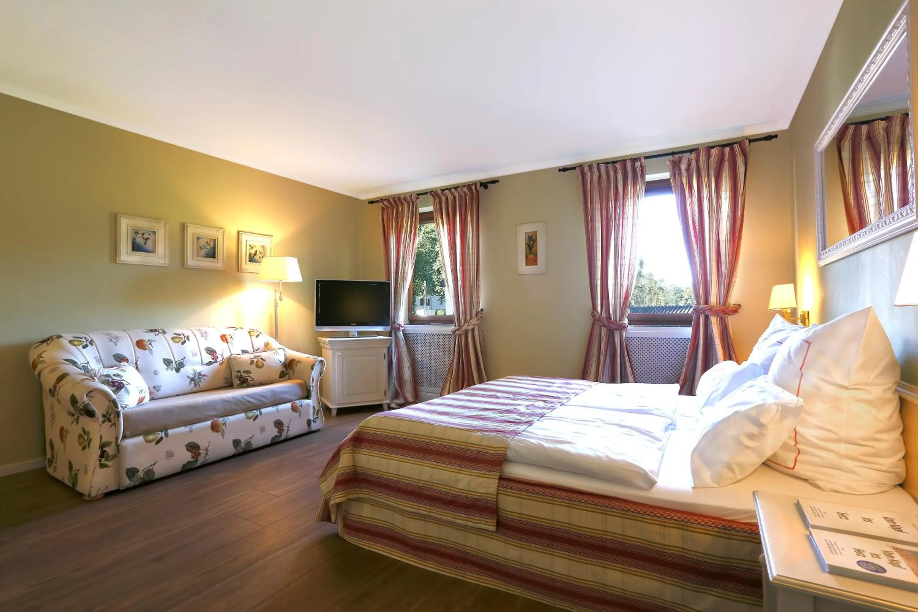 Bedroom, Bed in Blesius Garten