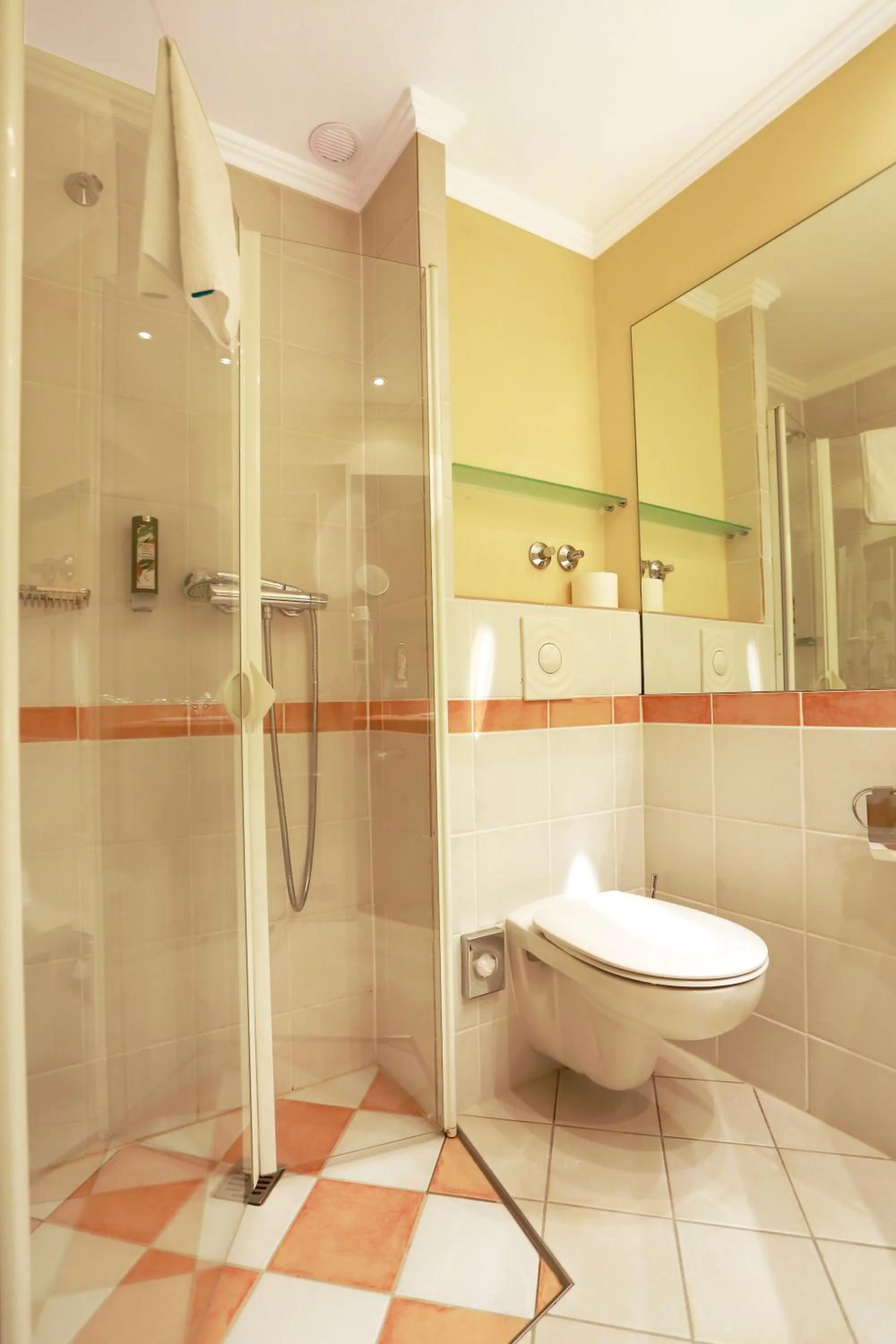 Shower in Blesius Garten