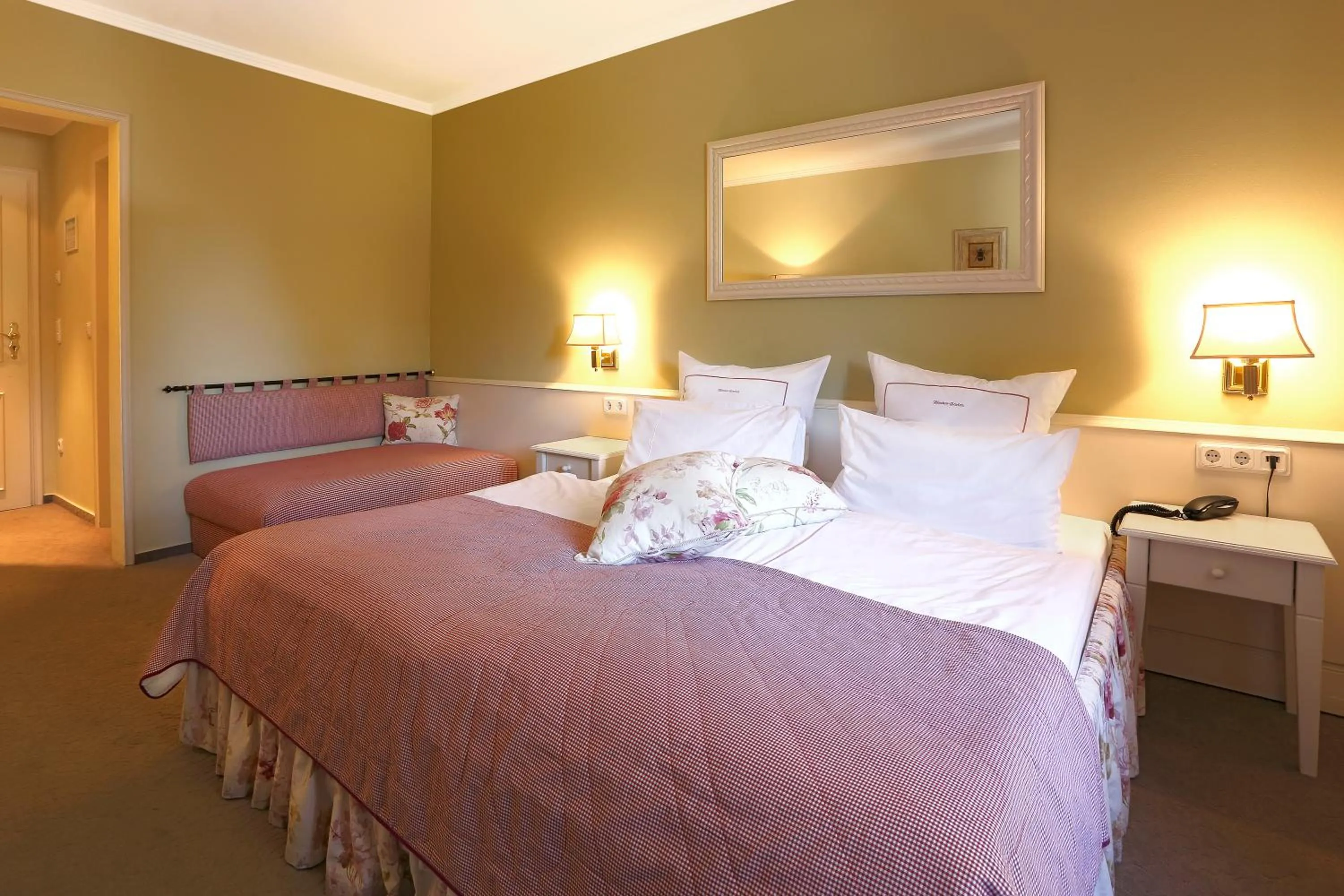 Bedroom, Bed in Blesius Garten