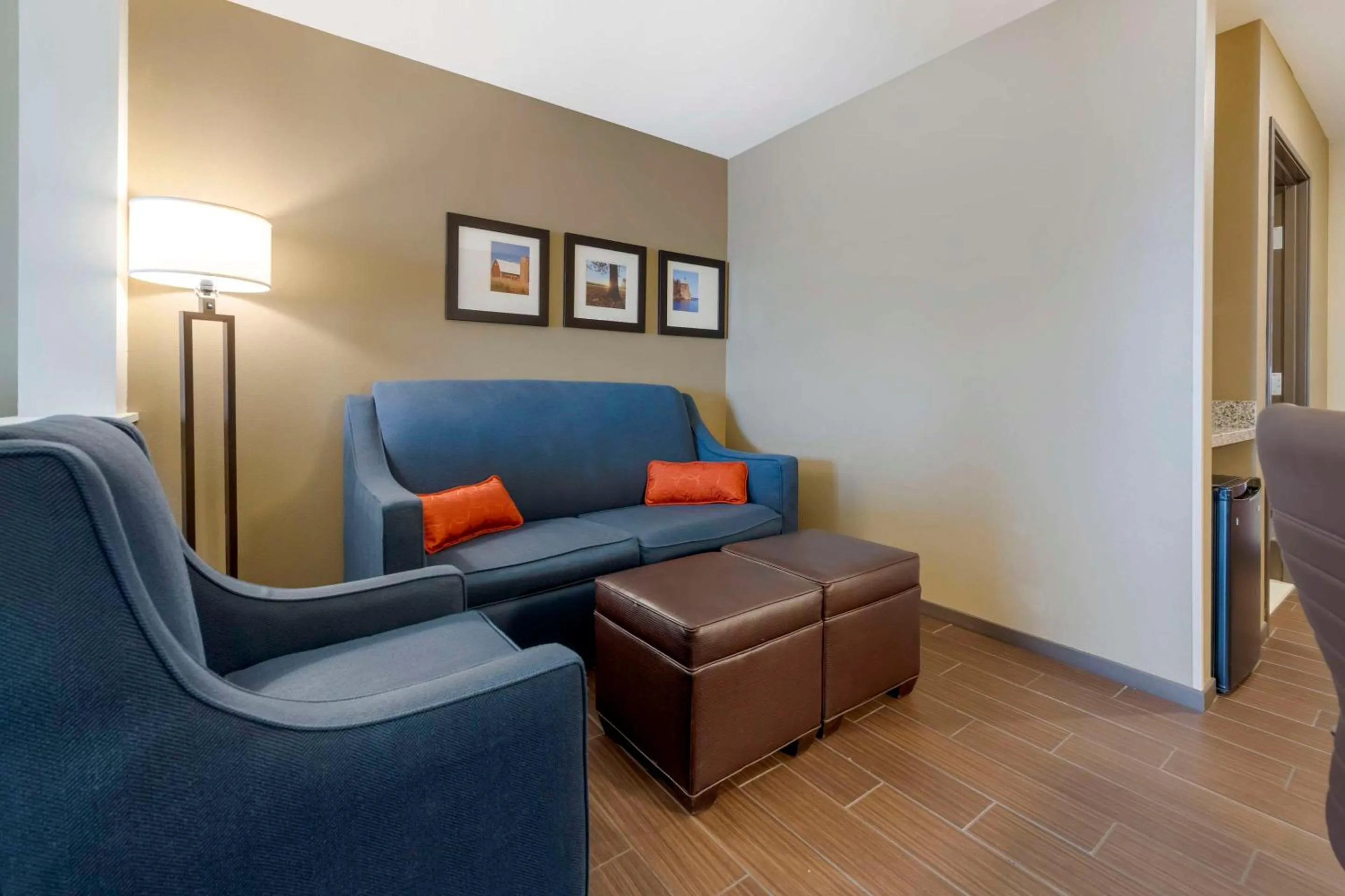 Bedroom in Comfort Suites & Conference Center