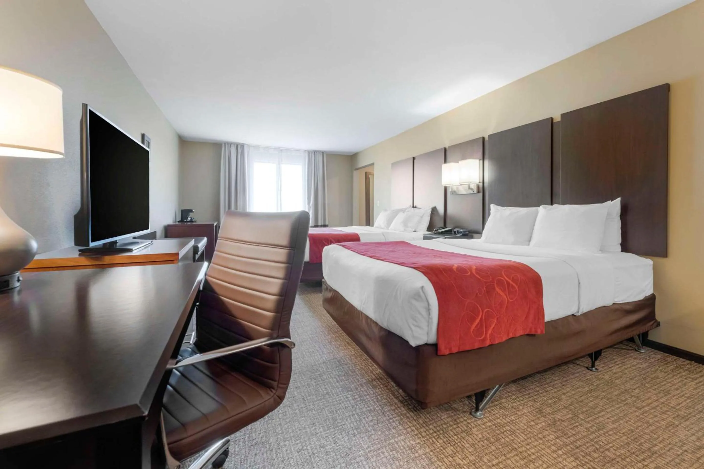 Bedroom, Bed in Comfort Suites & Conference Center