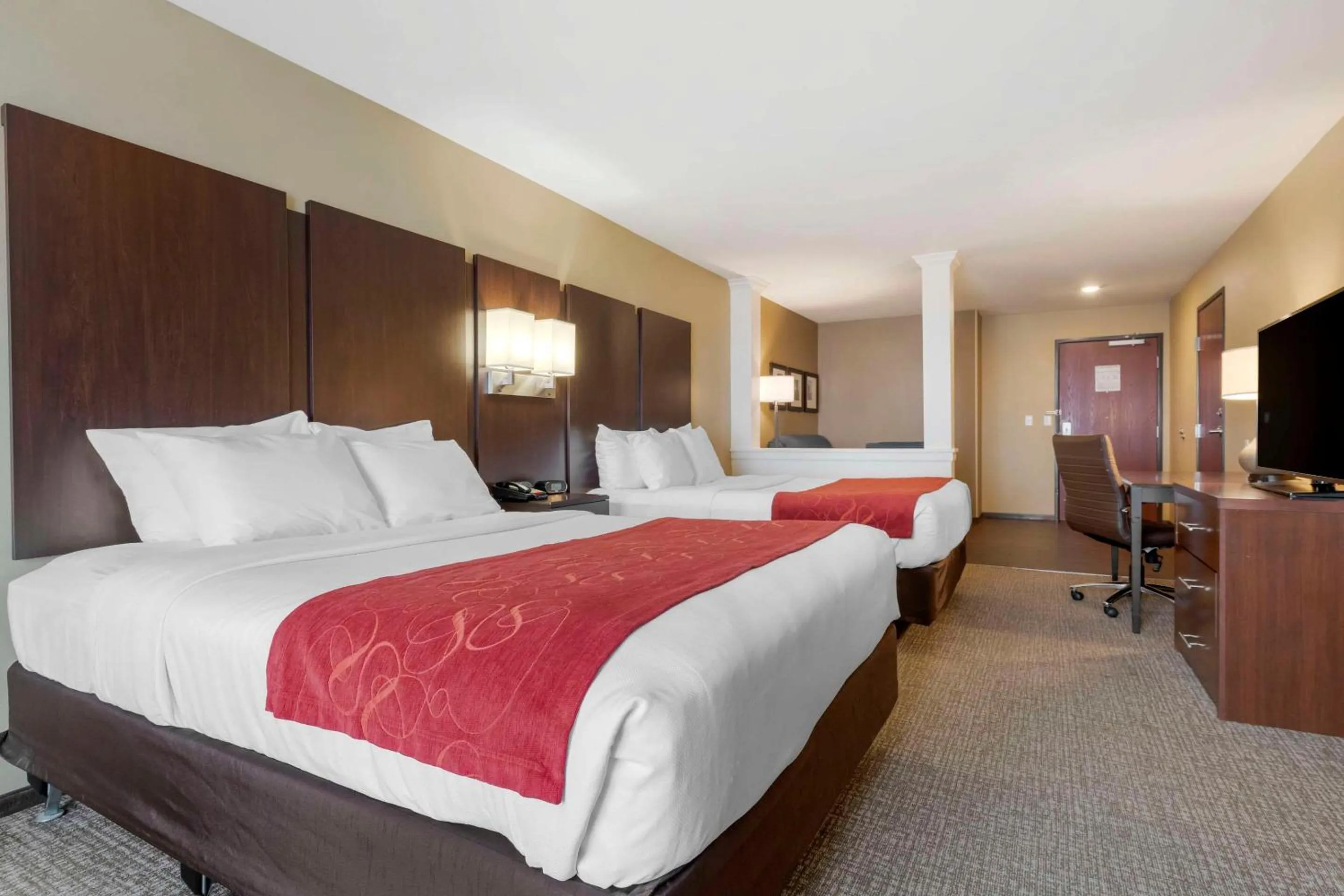 Bedroom, Bed in Comfort Suites & Conference Center
