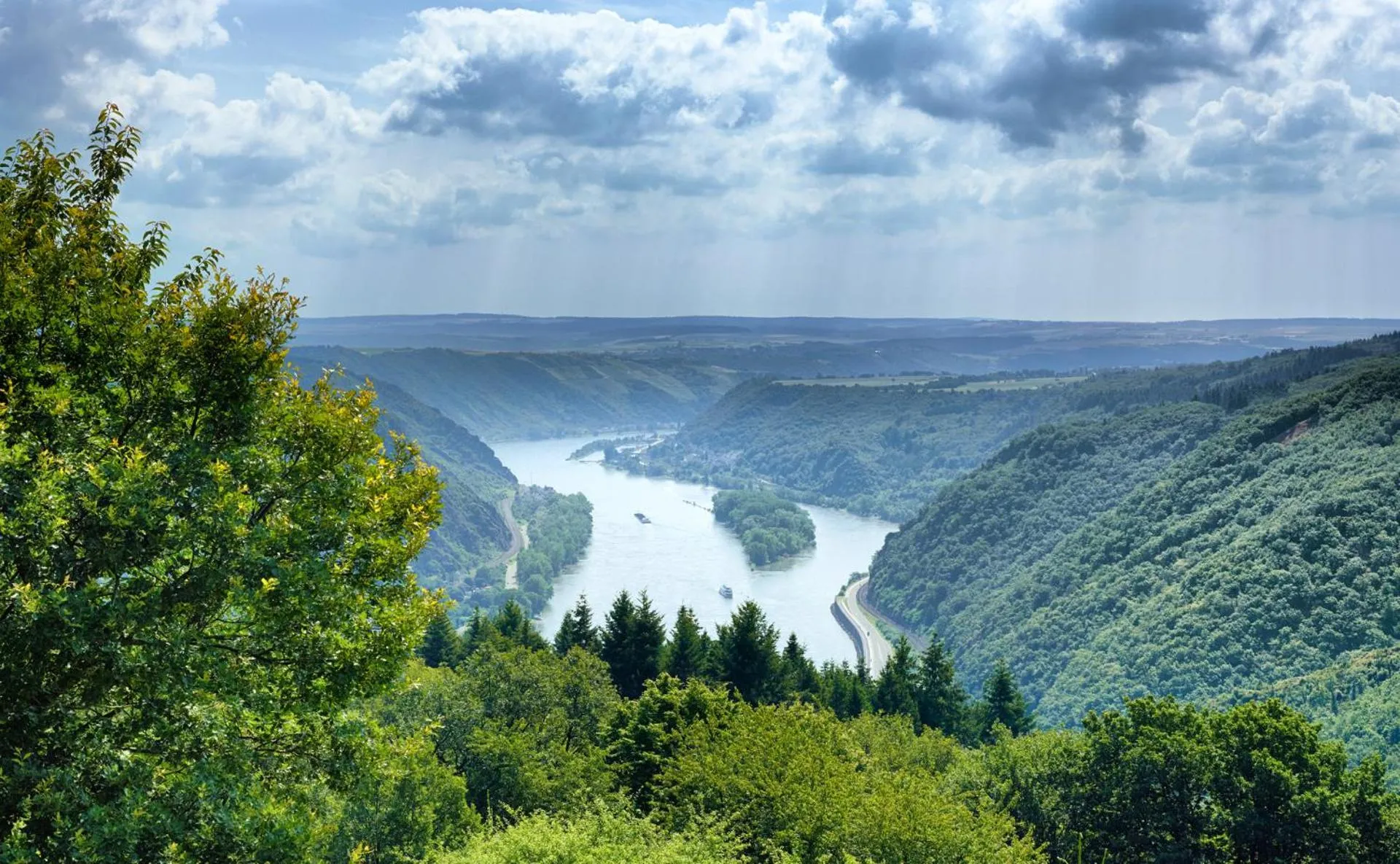 Nearby landmark in PARK VILLA zentral am Mittelrhein Zimmer&Apartments Self check in Aparthotel