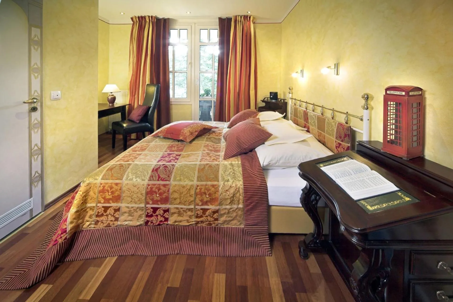 Photo of the whole room, Bed in PARK VILLA zentral am Mittelrhein Zimmer&Apartments Self check in Aparthotel