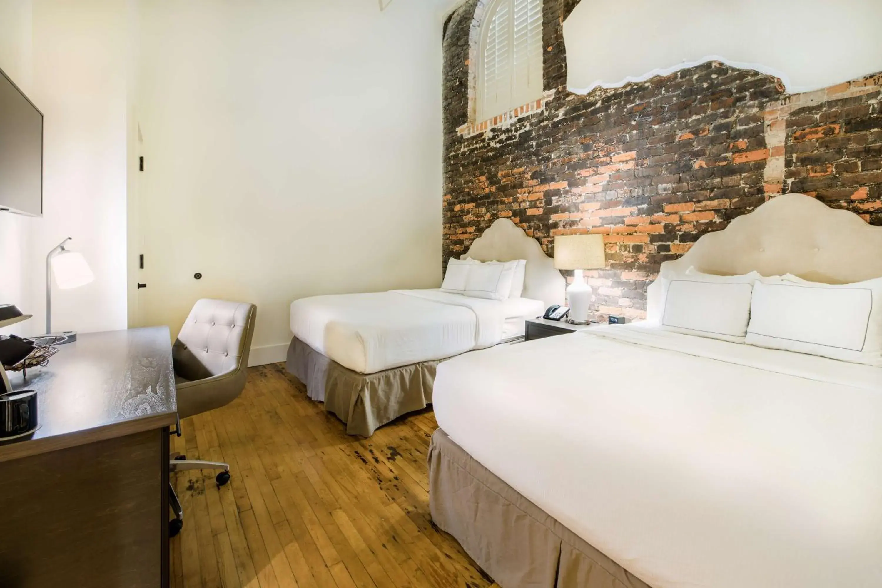 One-Bedroom Queen Suite with Two Queen Beds in Hotel Florence, Tapestry Collection by Hilton One-Bedroom Queen Suite with Two Queen Beds in Hotel Florence, Tapestry Collection by Hilton