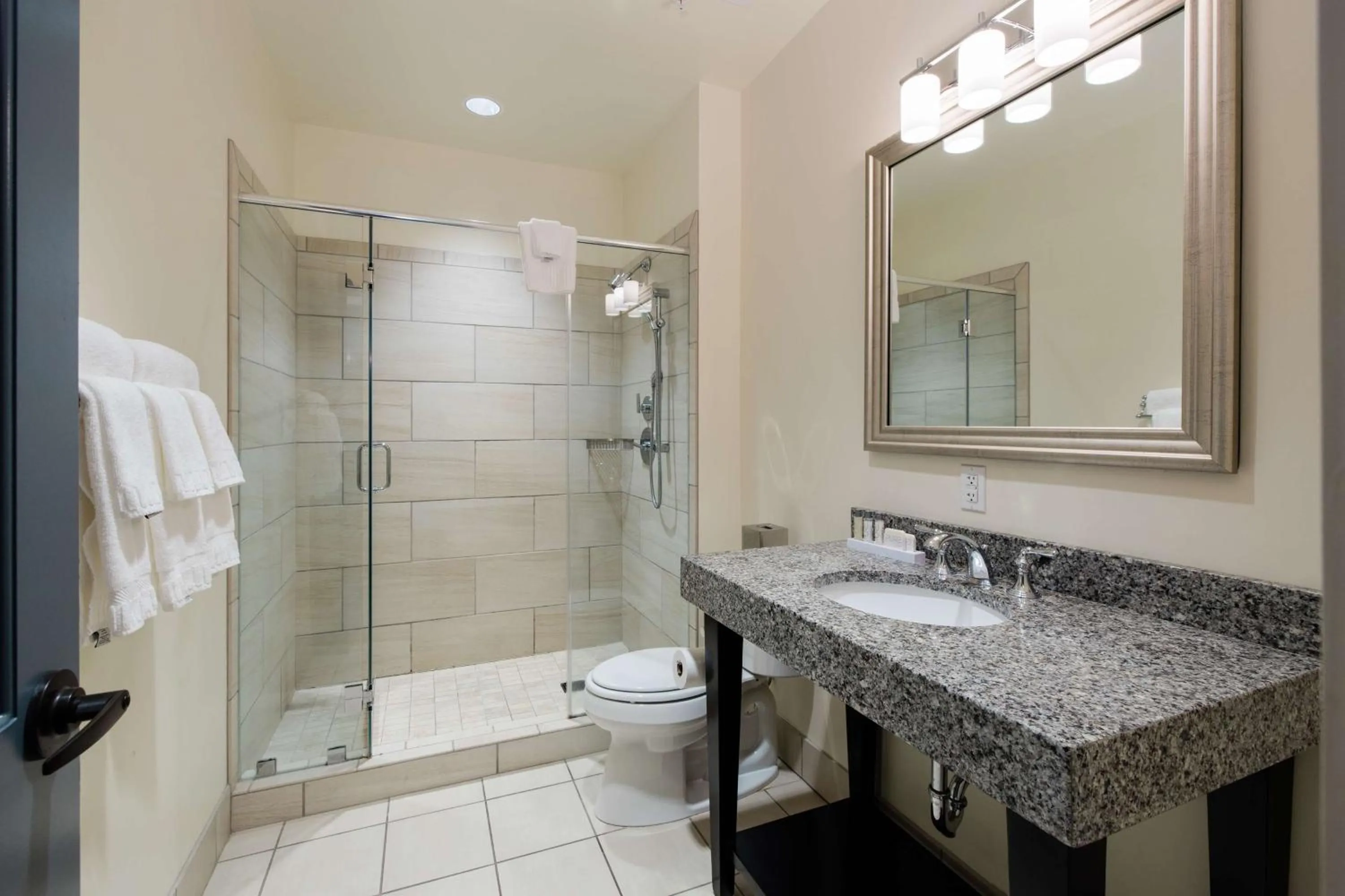 Bathroom in Hotel Florence, Tapestry Collection by Hilton