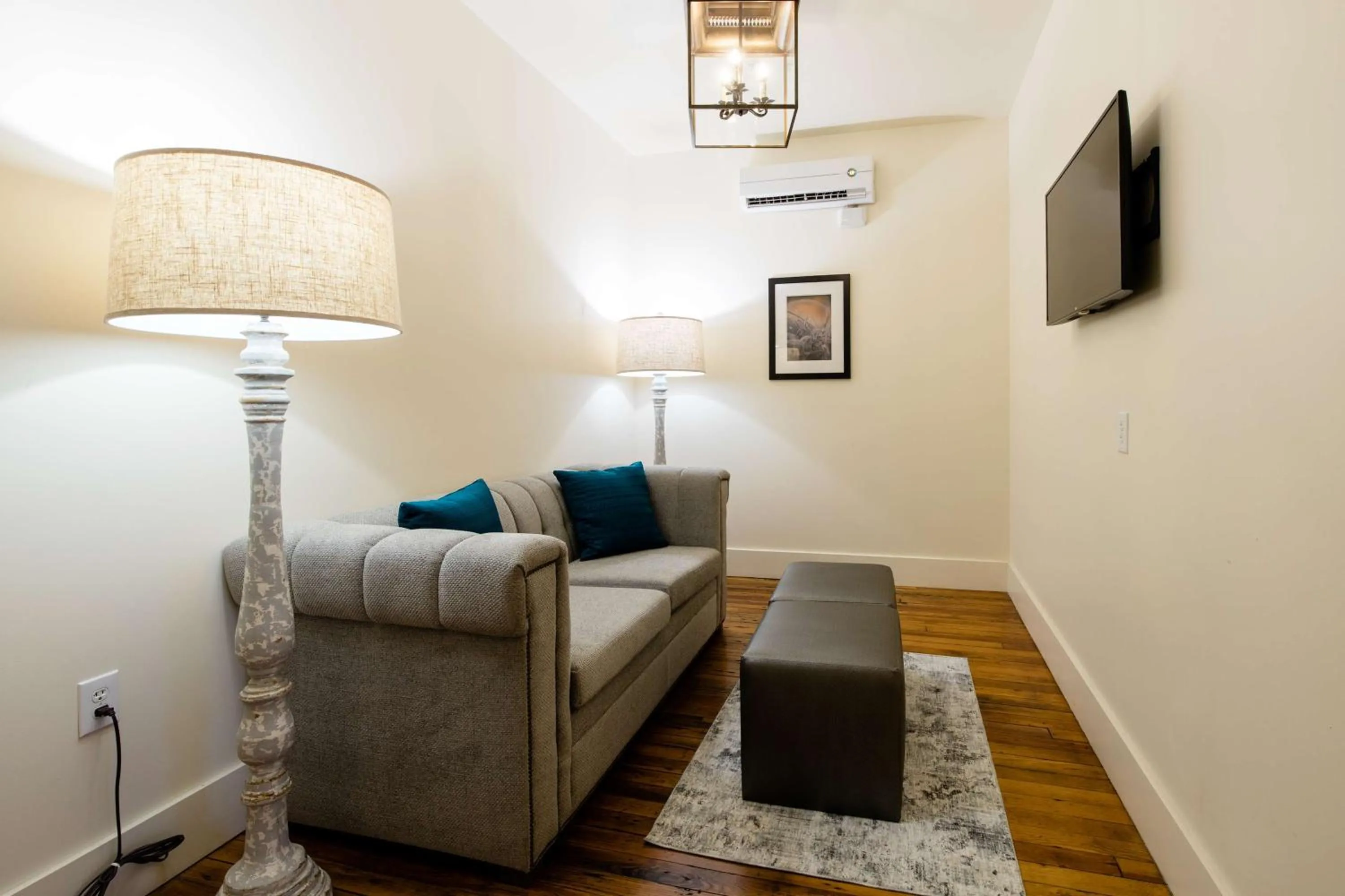 Bedroom in Hotel Florence, Tapestry Collection by Hilton
