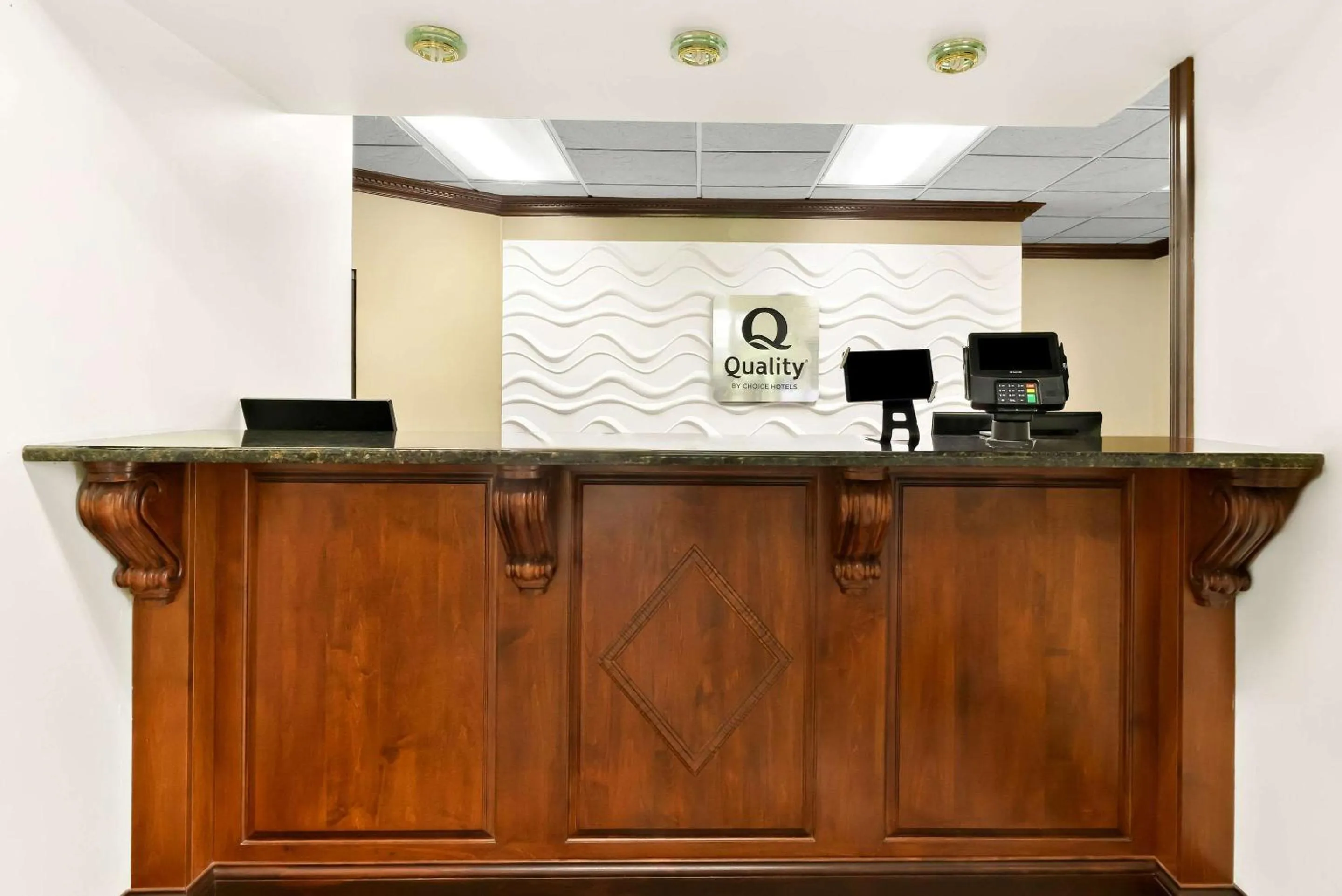 Lobby or reception in Quality Inn Russellville