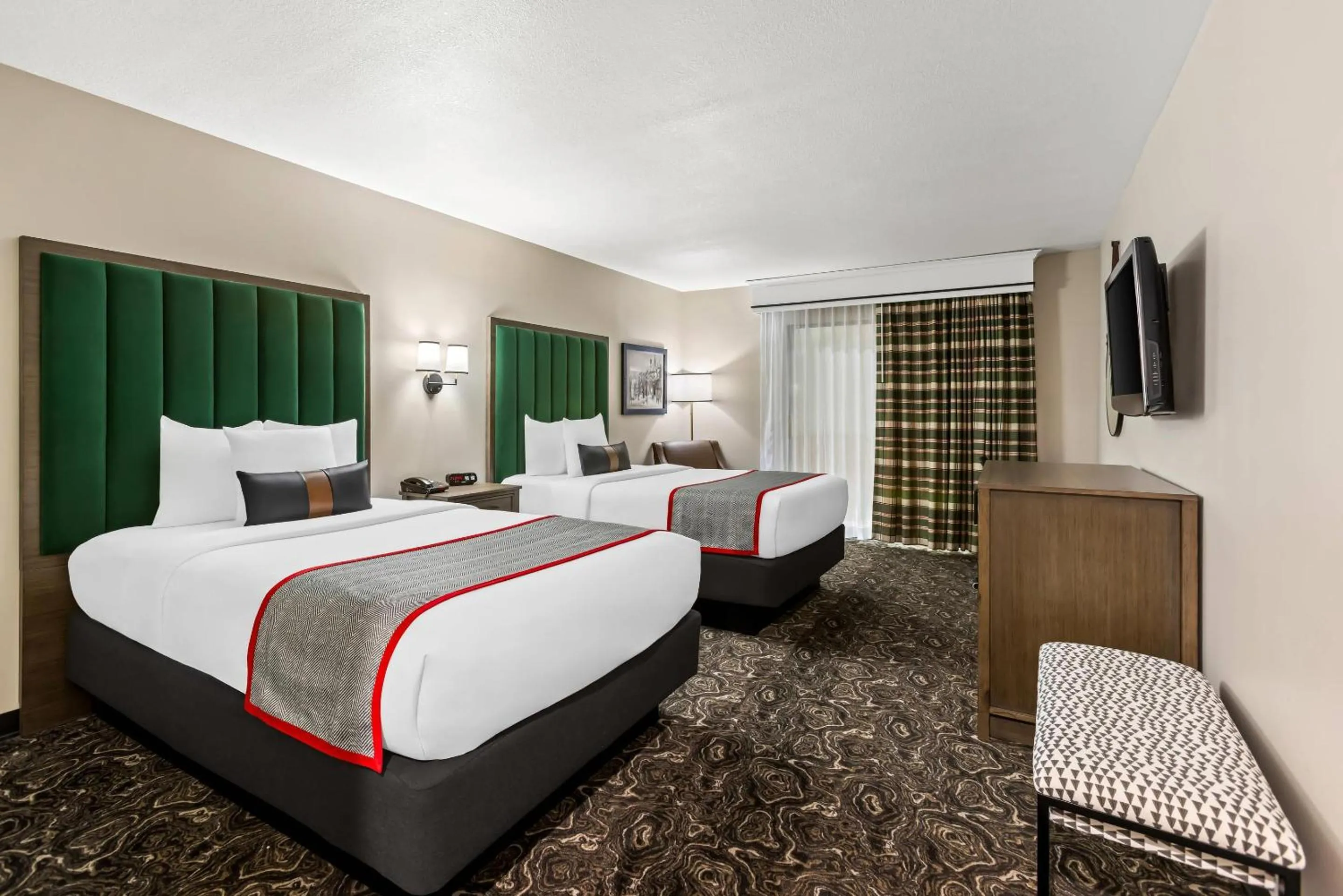 Bedroom, Bed in Lumber Jack Lodge, an Ascend Collection Hotel