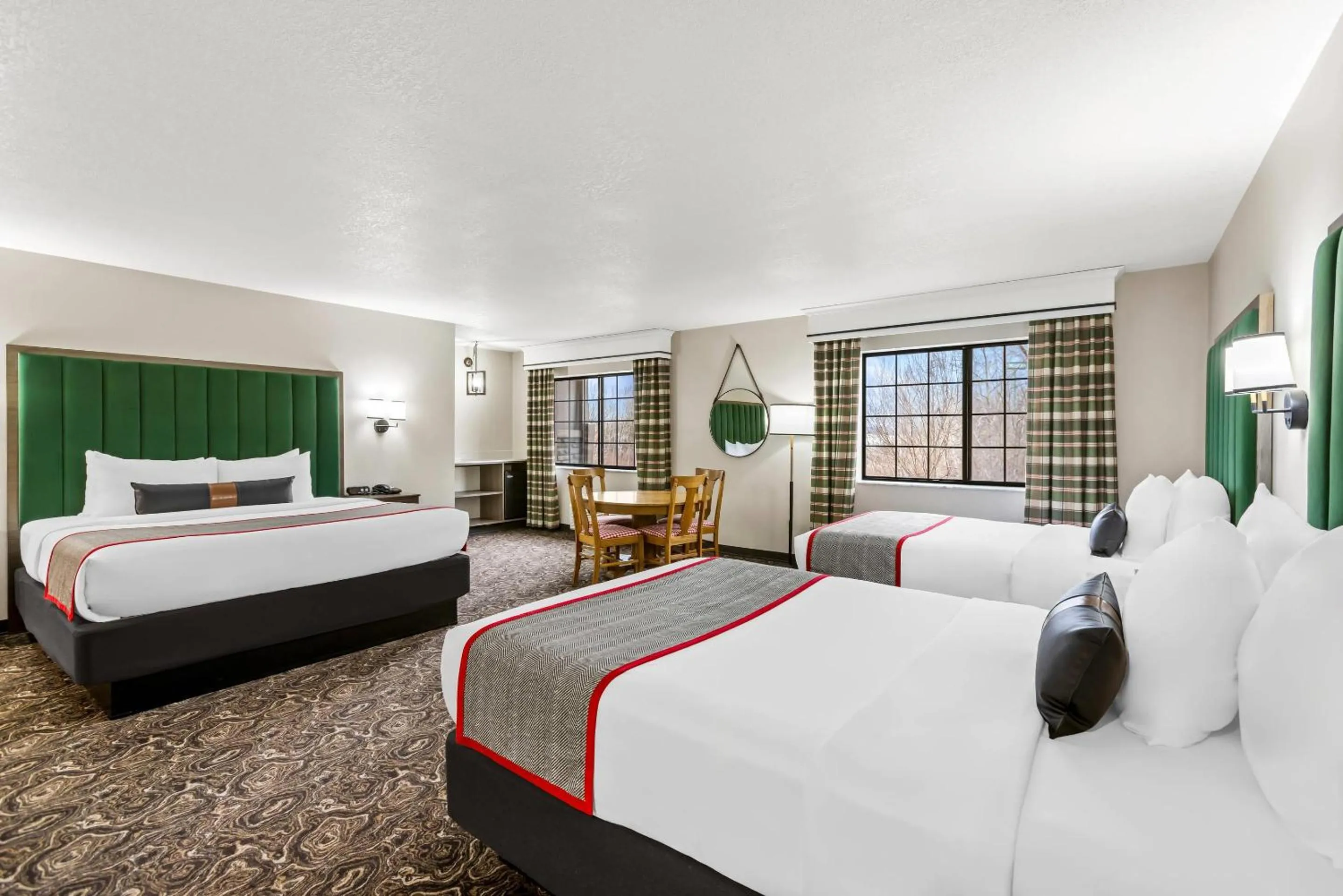 Bedroom, Bed in Lumber Jack Lodge, an Ascend Collection Hotel