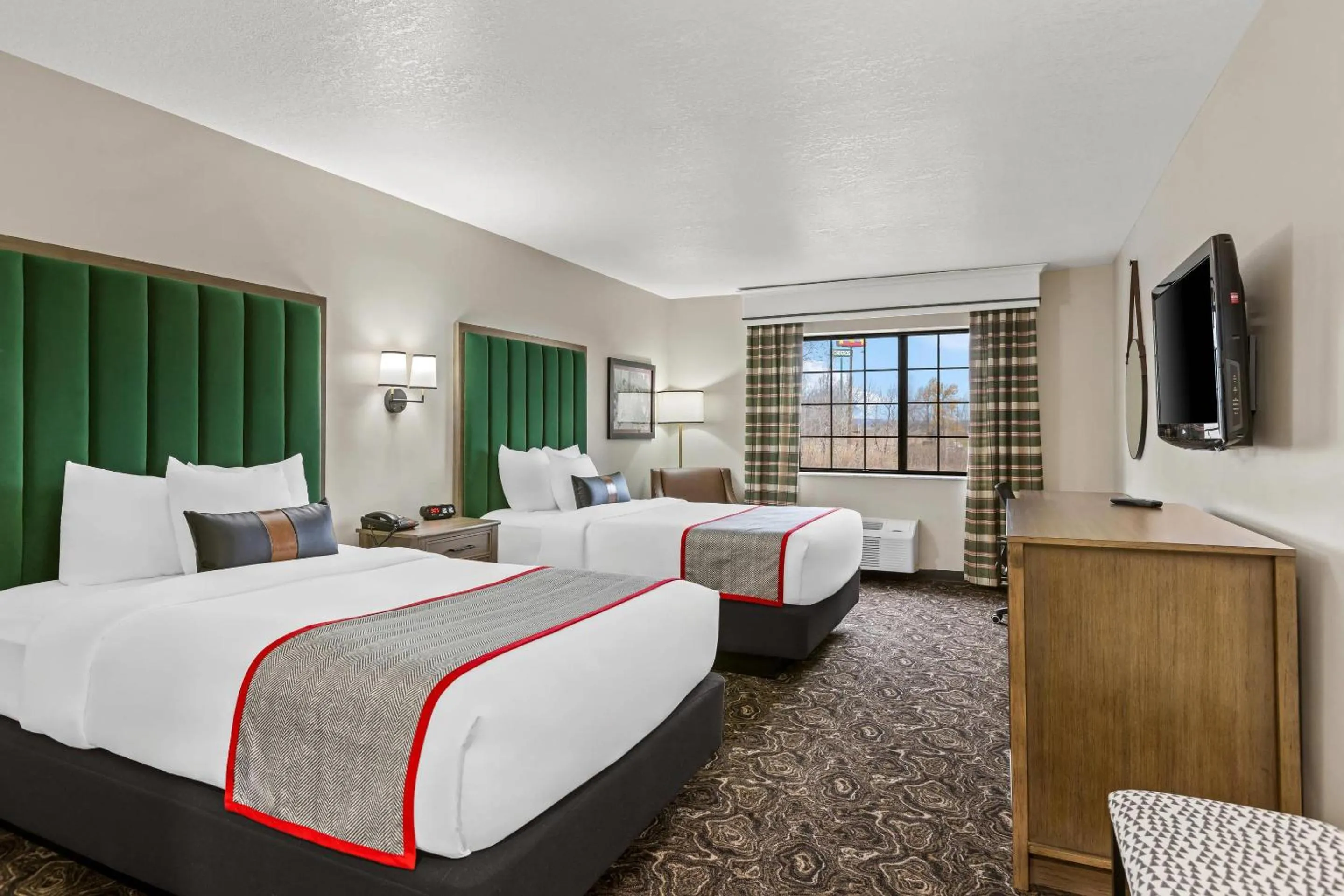 Bedroom, Bed in Lumber Jack Lodge, an Ascend Collection Hotel