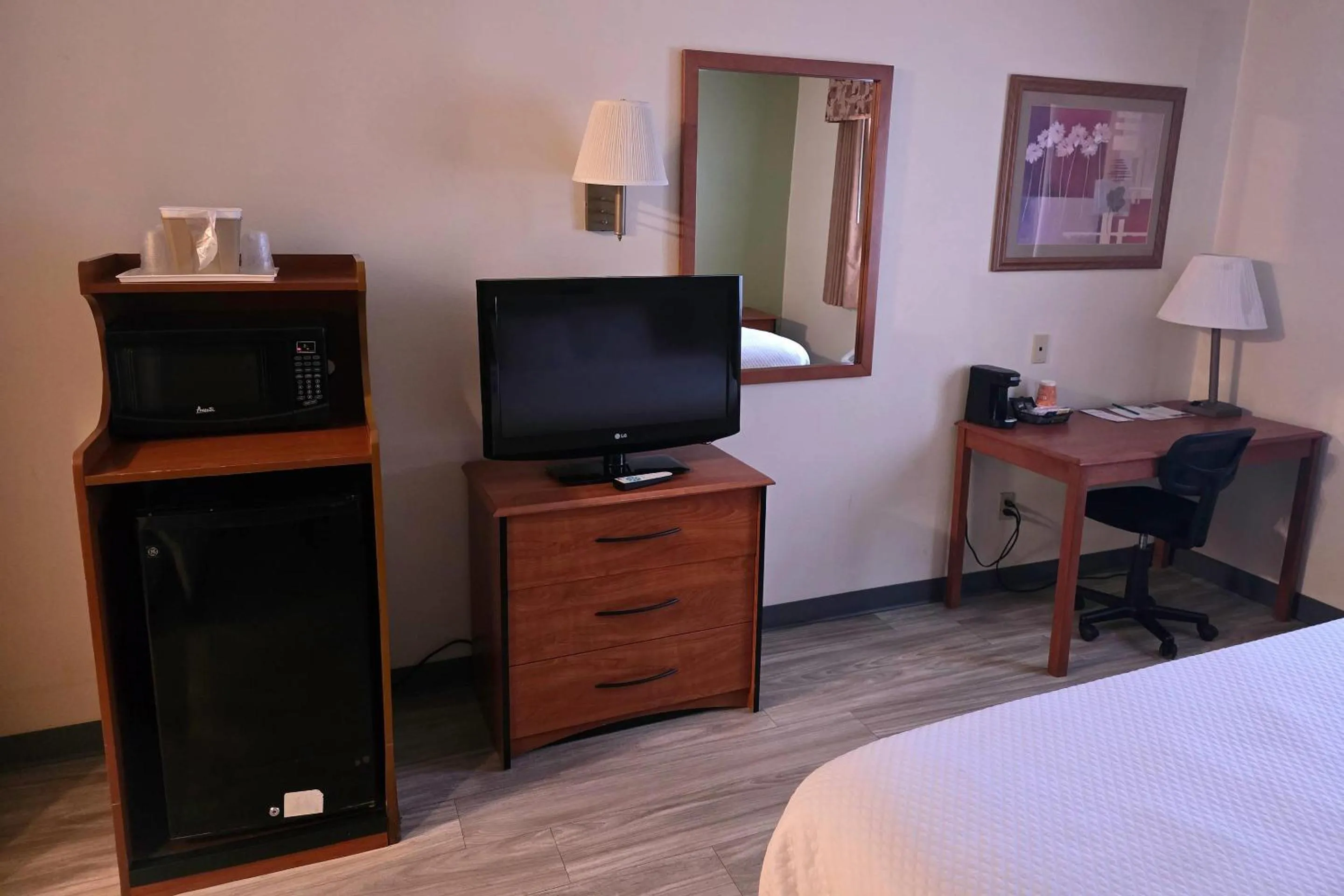 Bedroom, Bed in Quality Inn Durand I-69