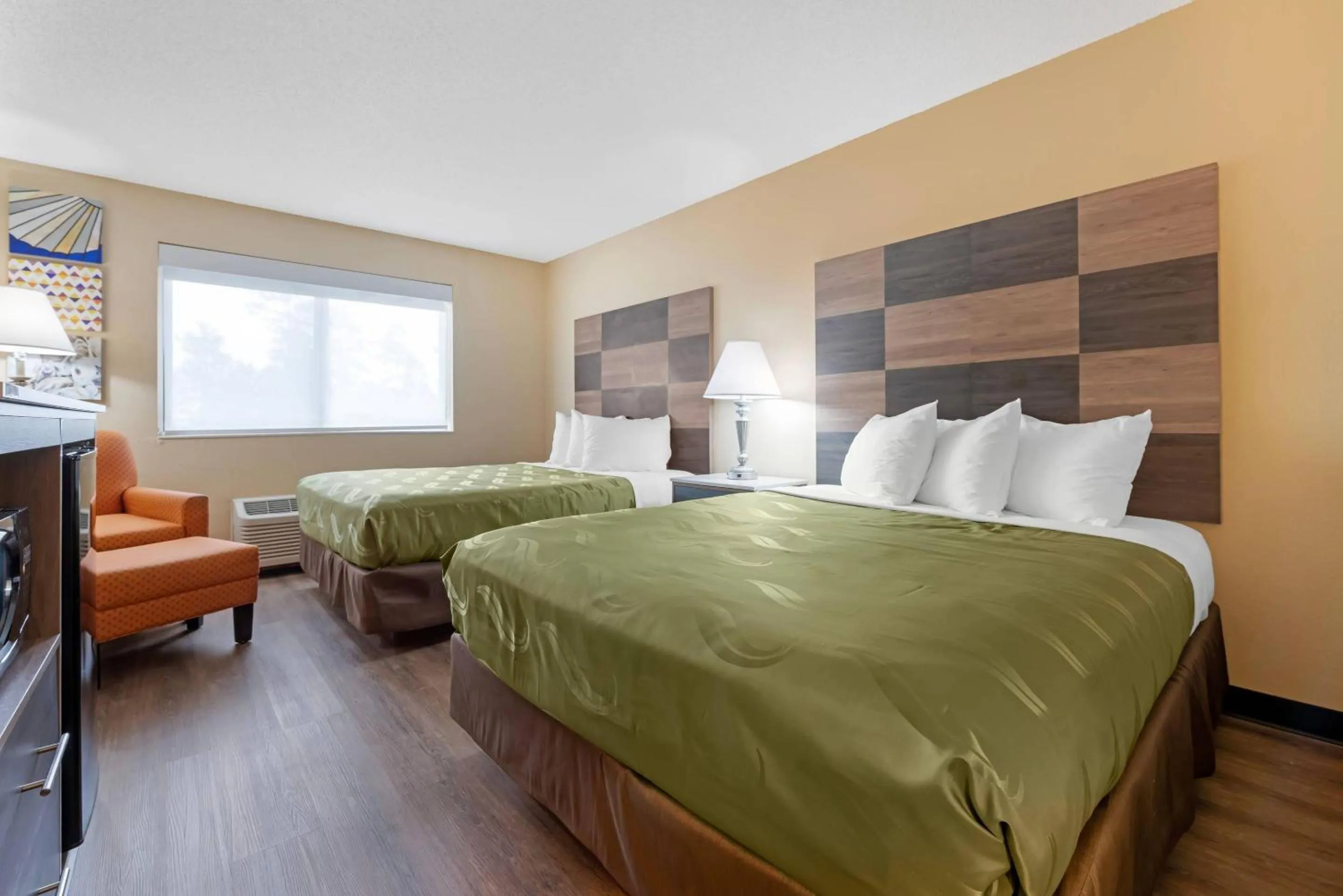 Bedroom, Bed in Quality Inn Bemidji