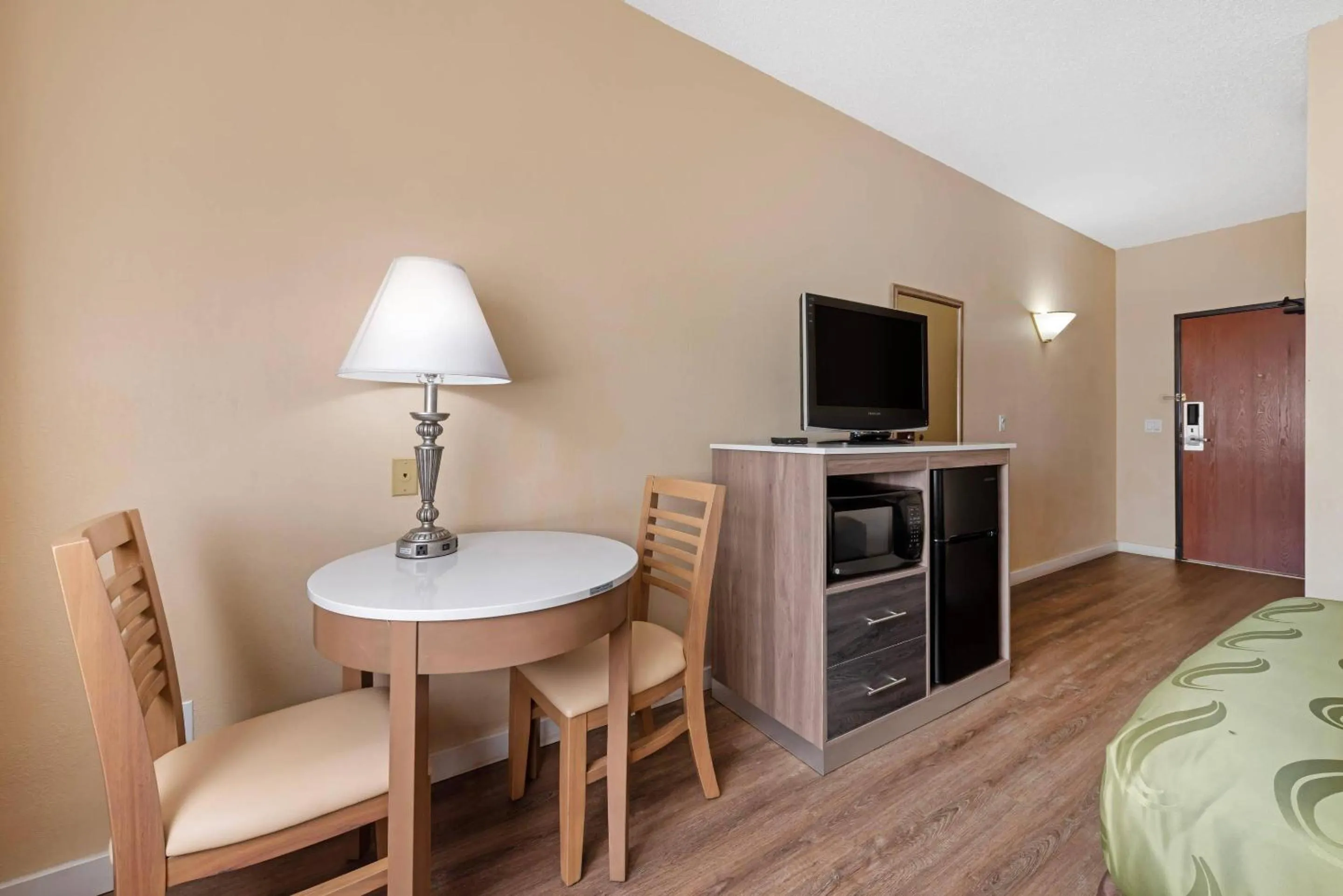 Bedroom, Bed in Quality Inn Bemidji