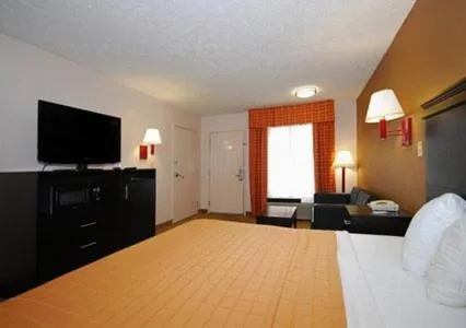 Photo of the whole room, Bed in Quality Inn Savannah South
