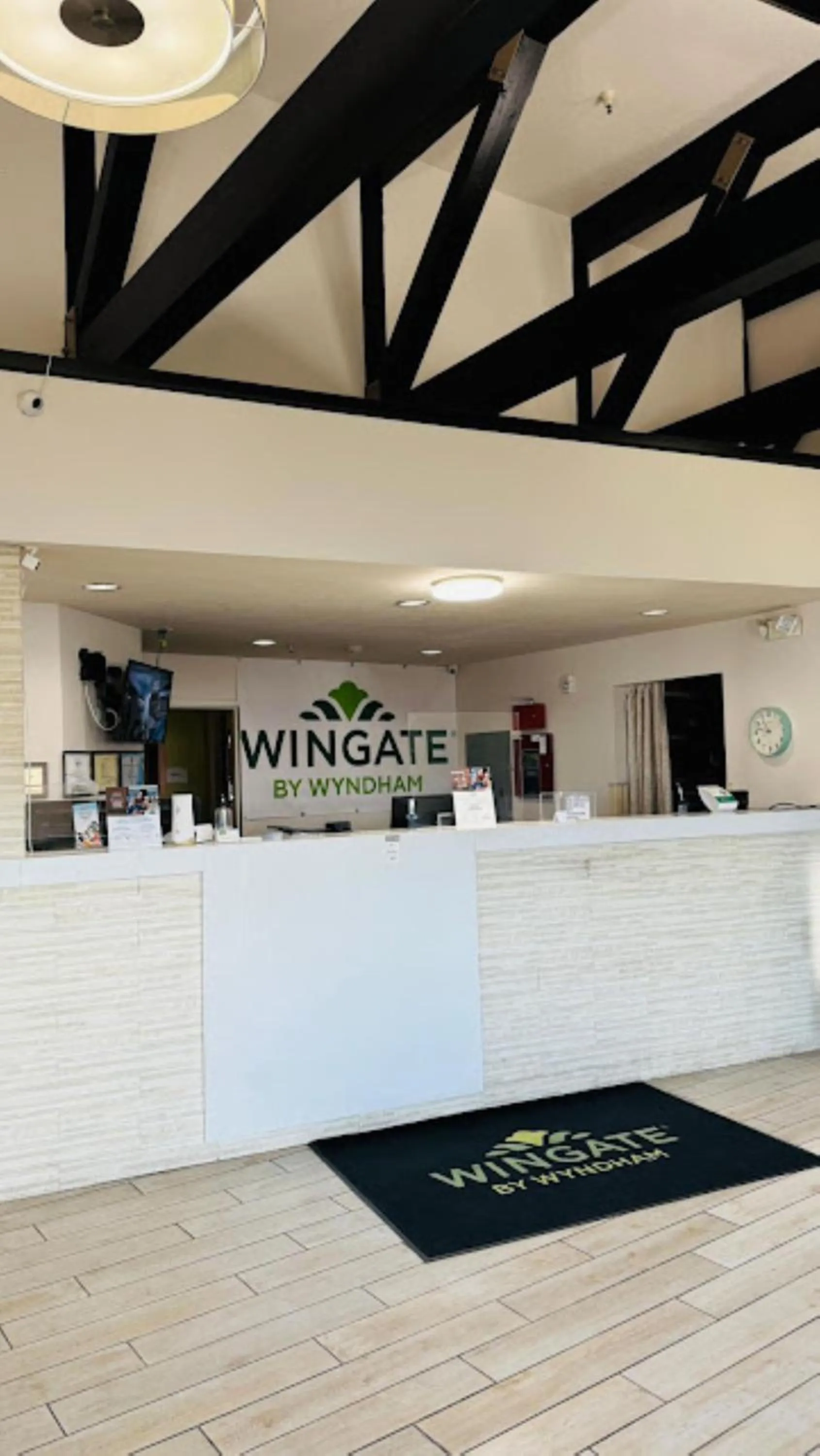 Lobby or reception in Wingate by Wyndham Beaver I-15