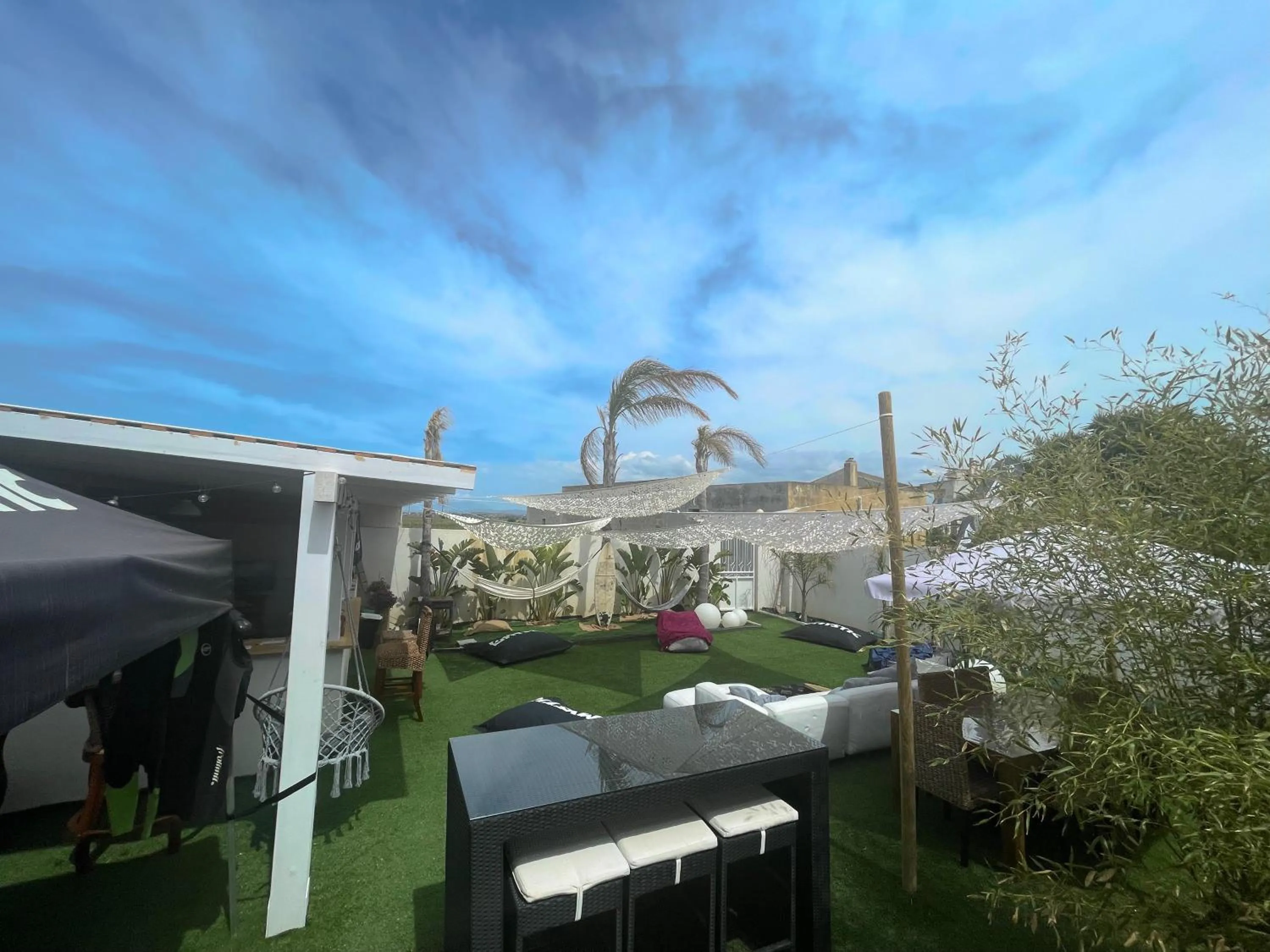 Garden in Sunset Wave - STAGNONE KITESURF VILLAGE