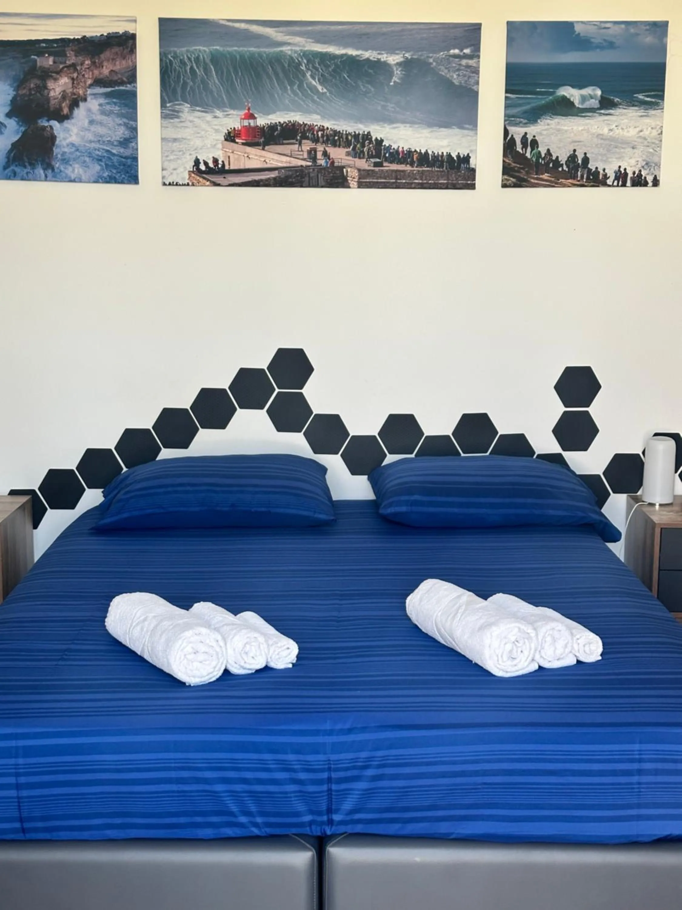 Bed in Sunset Wave - STAGNONE KITESURF VILLAGE