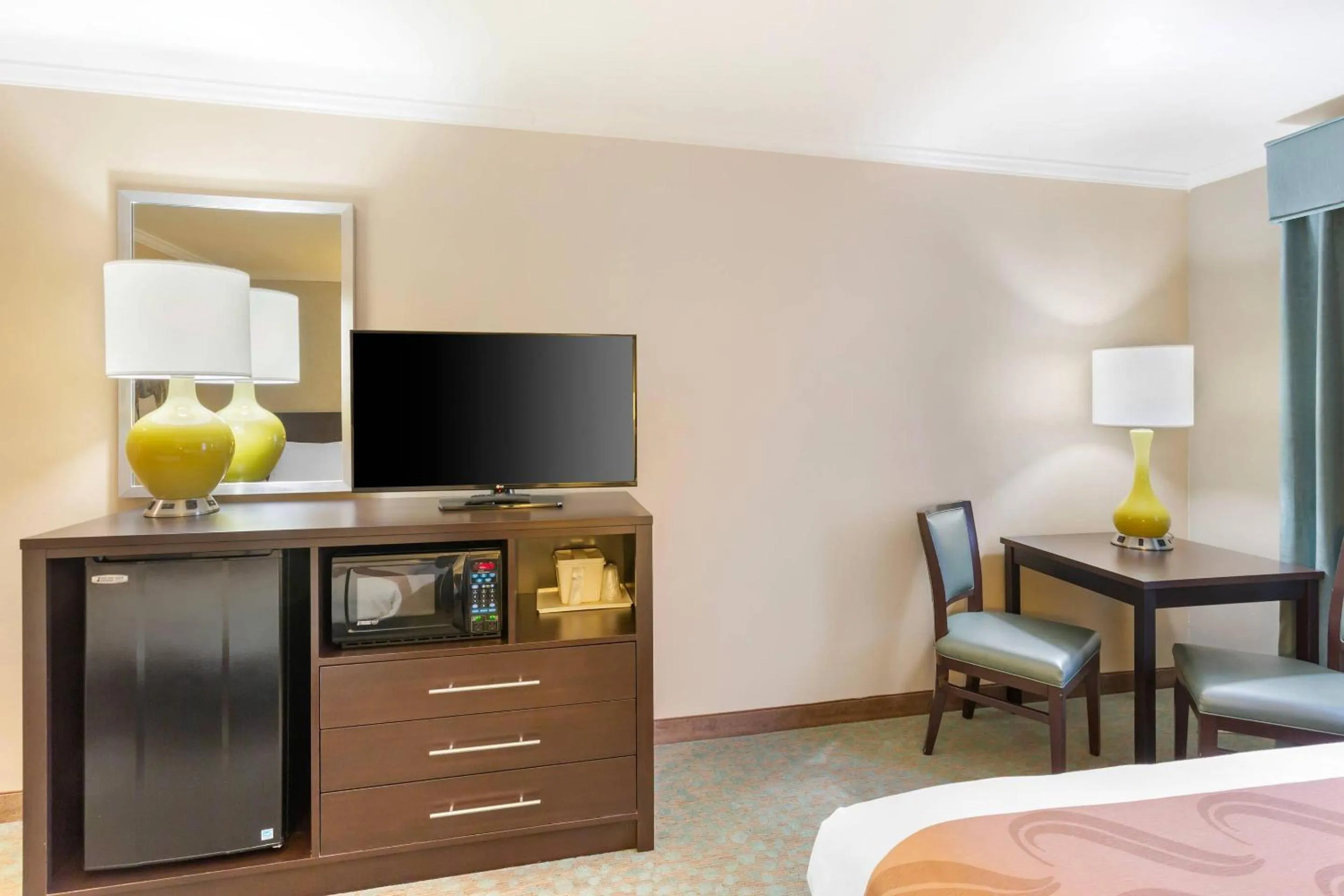 Bedroom, Bed in Quality Inn Payson I-15